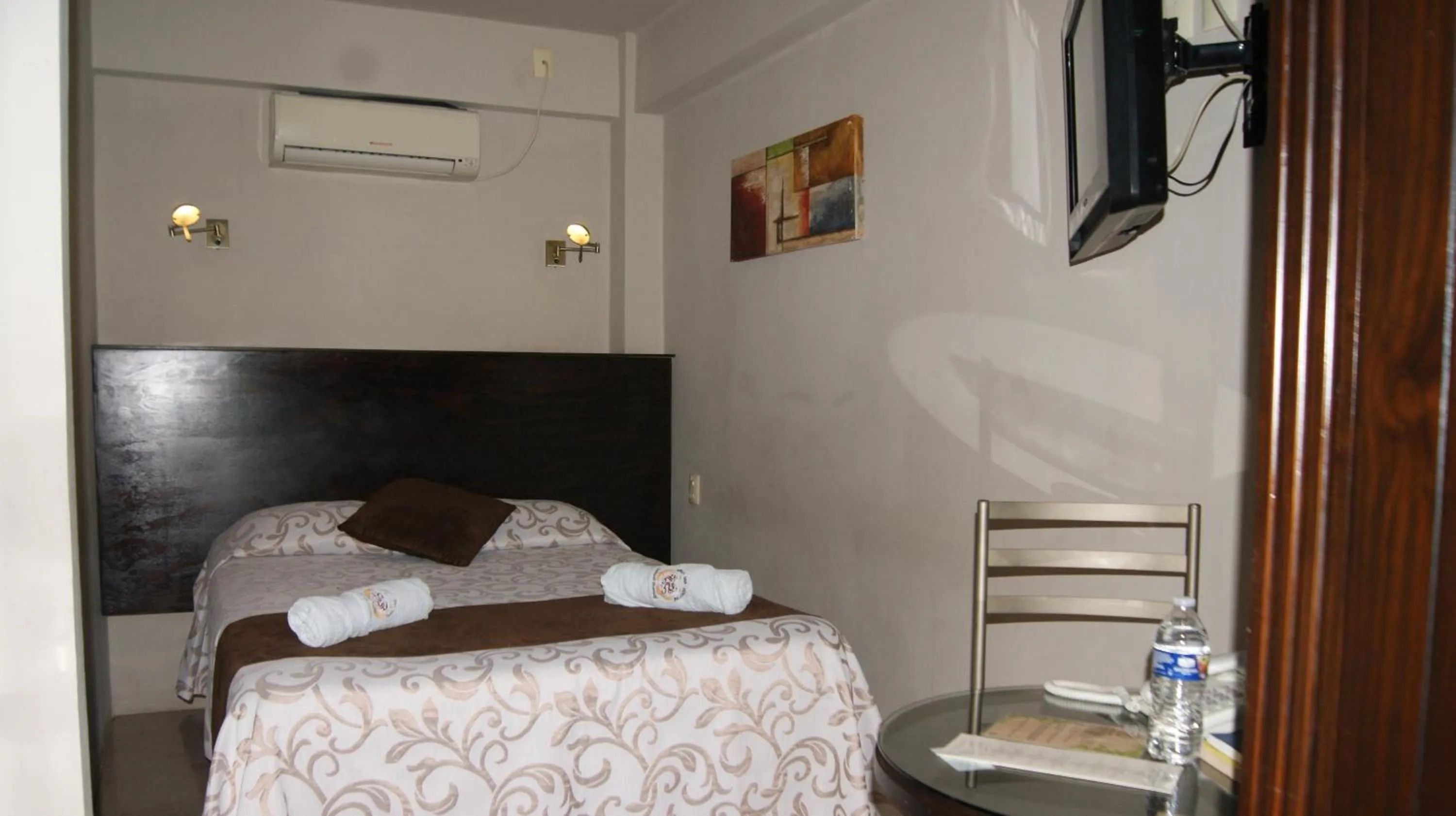 Bedroom in Hotel San Francisco