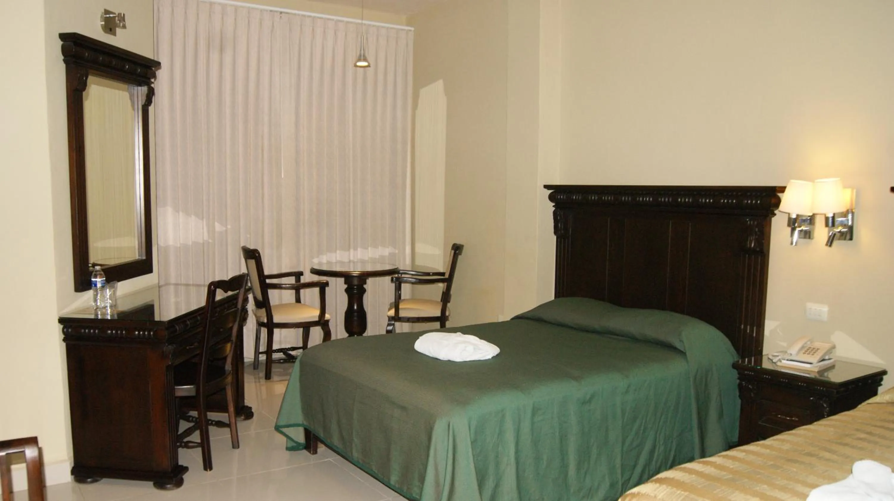 Photo of the whole room in Hotel San Francisco