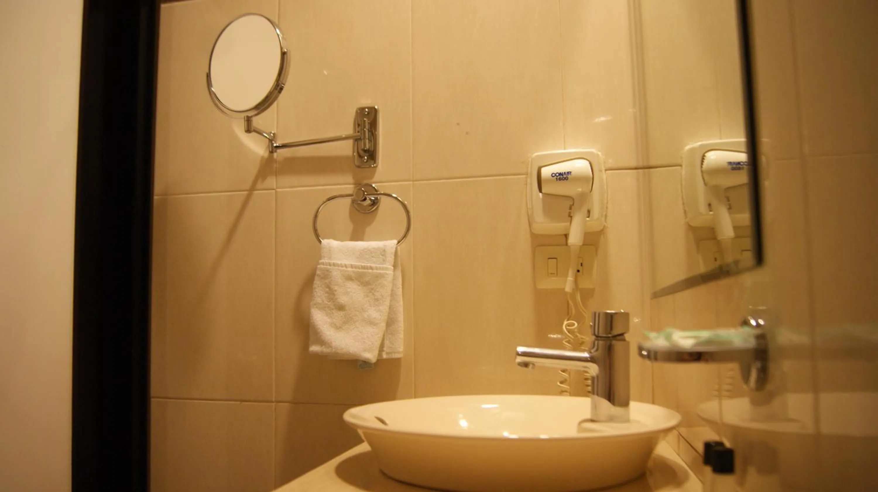 Bathroom in Hotel San Francisco