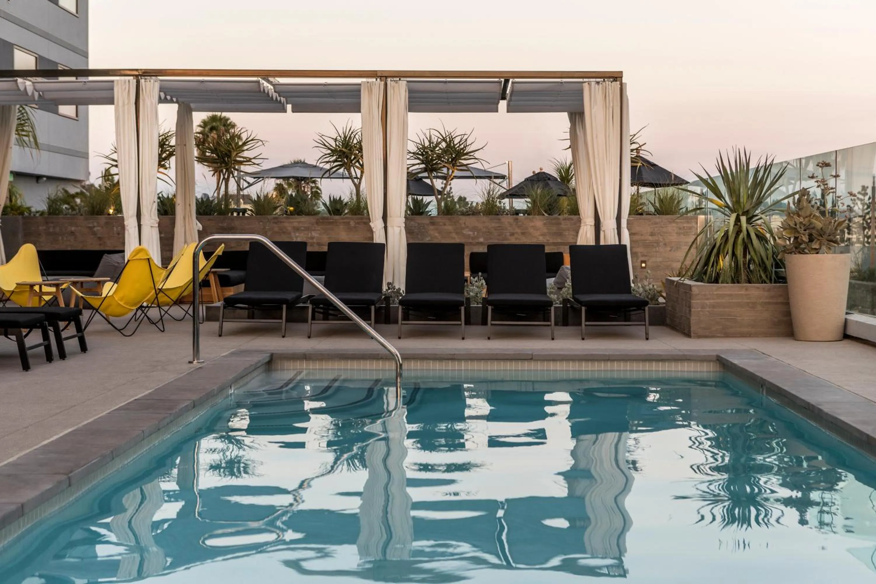 Swimming pool in Kimpton Everly Hotel Hollywood by IHG