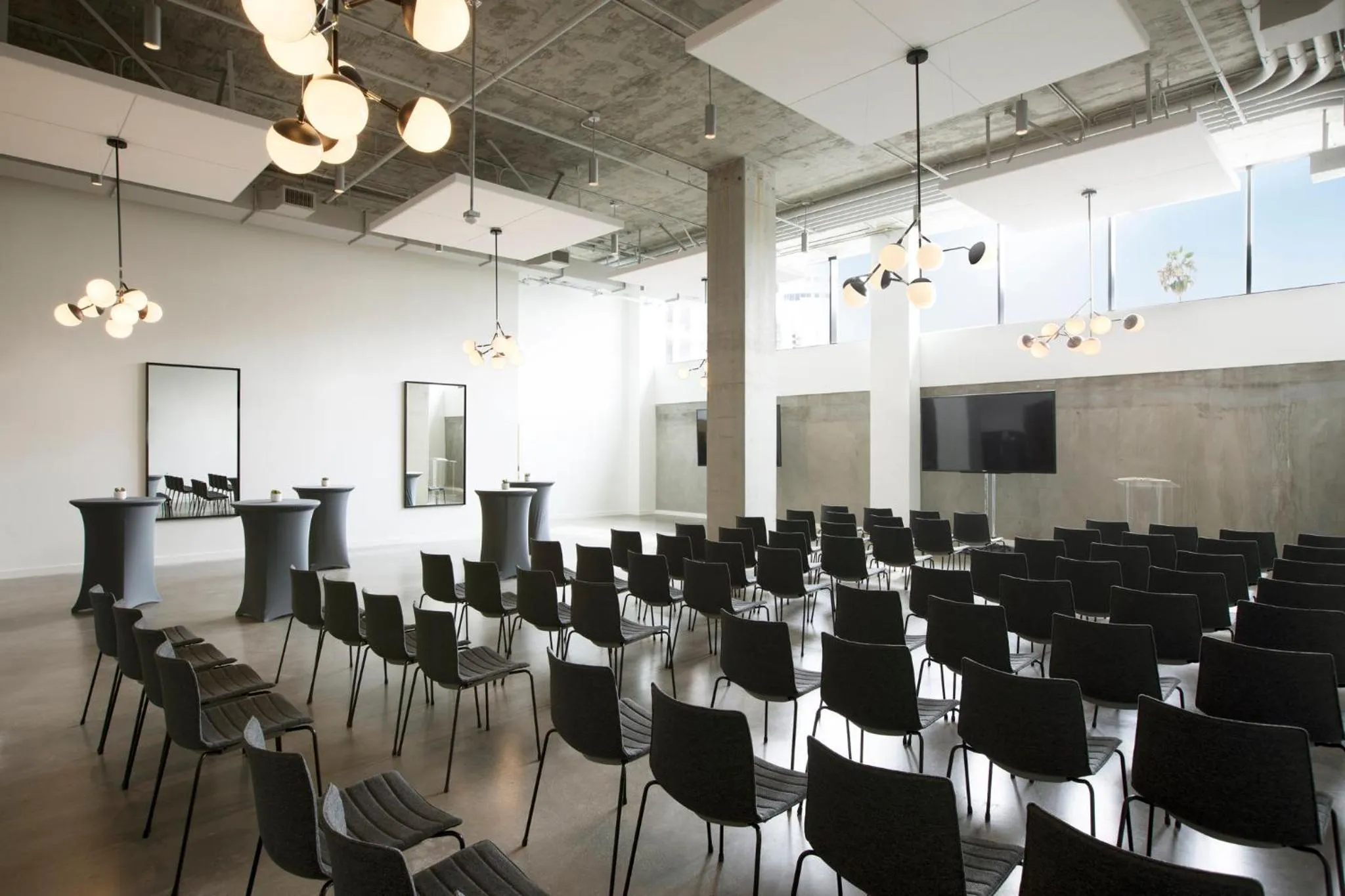 Meeting/conference room in Kimpton Everly Hotel Hollywood by IHG