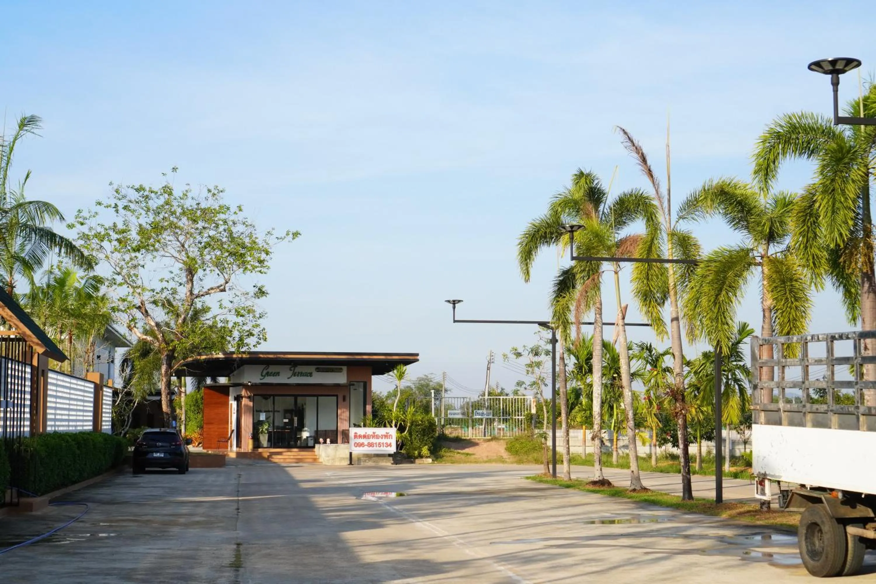 Parking in Annowa Resort - Chanthaburi
