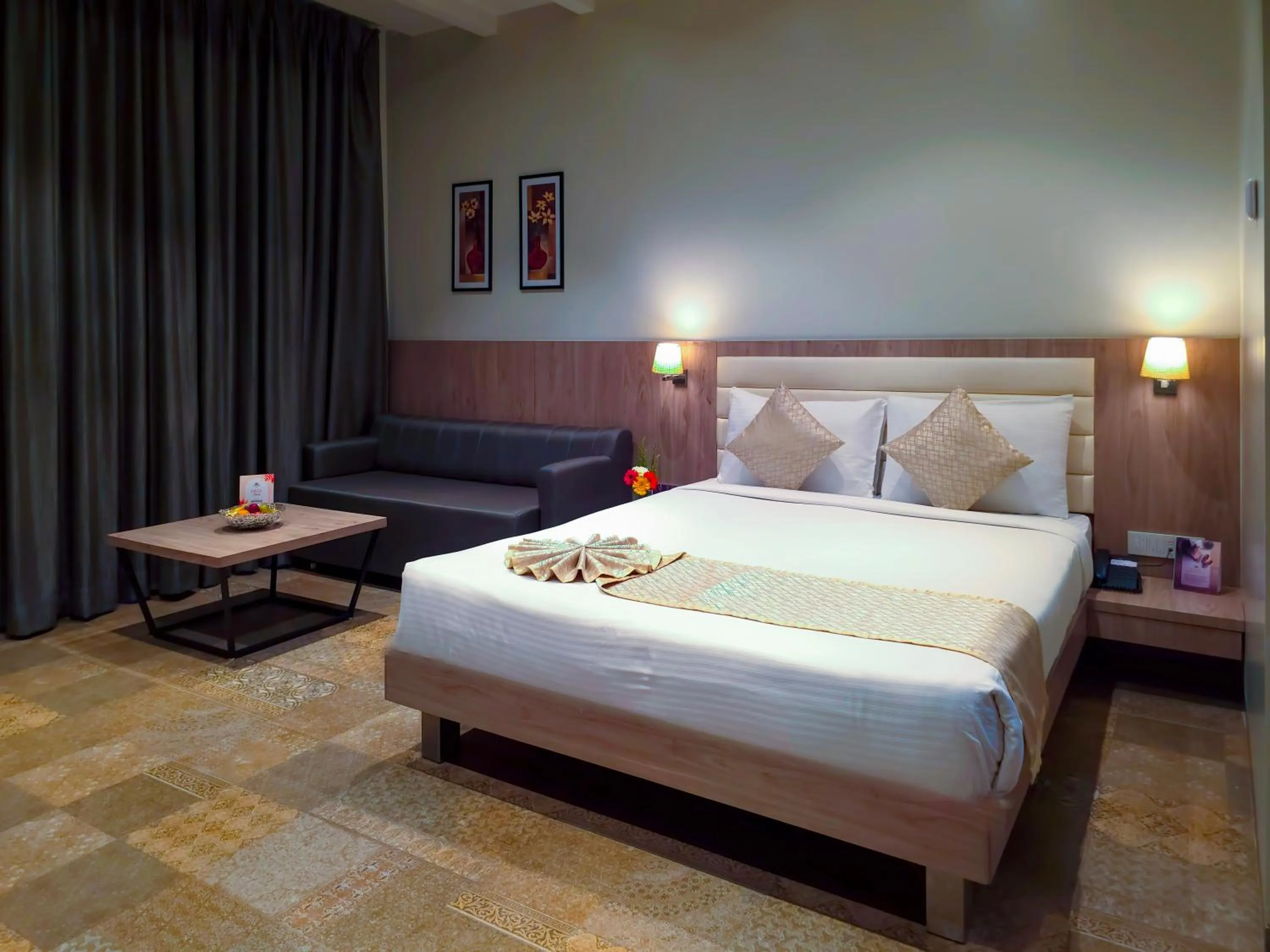 Bedroom, Bed in Enrise By Sayaji Ahmednagar