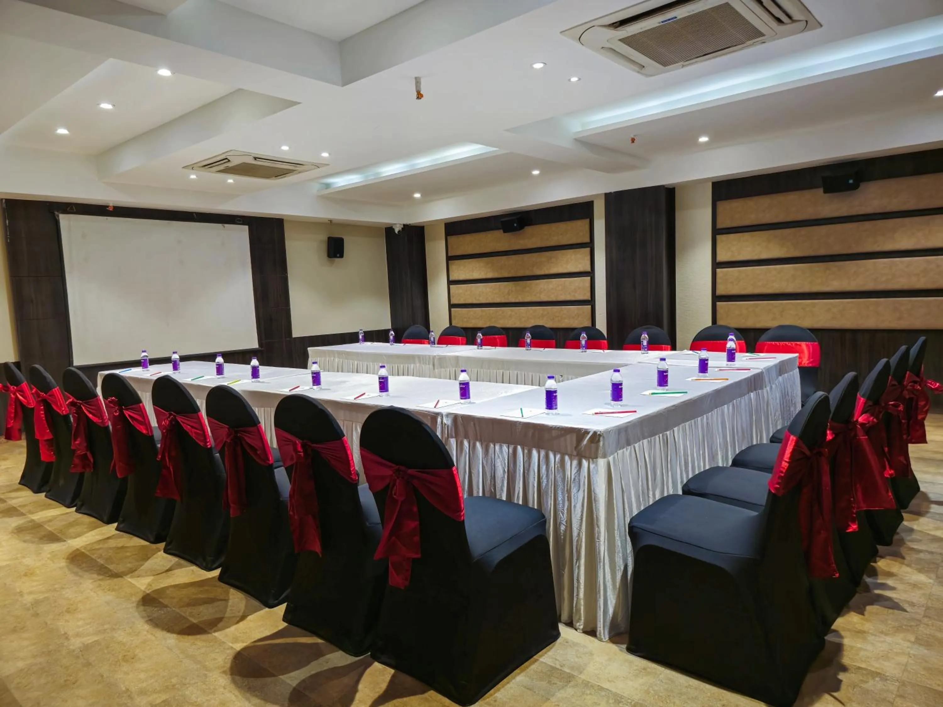 Meeting/conference room in Enrise By Sayaji Ahmednagar