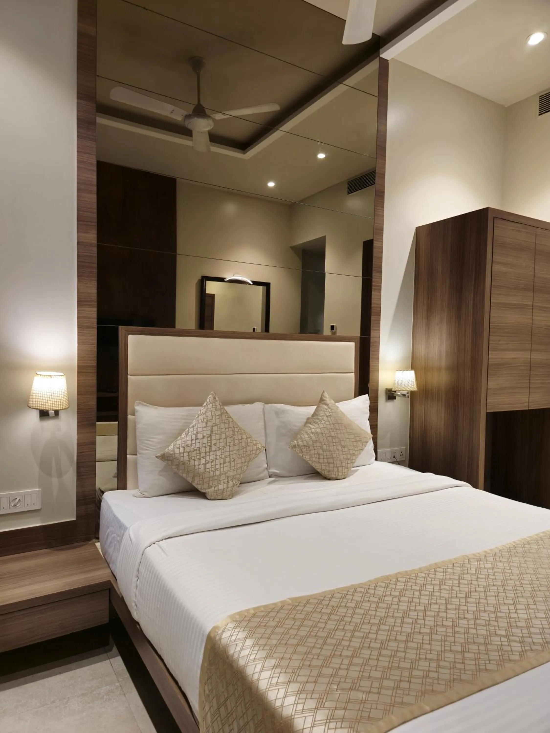 Bed in Enrise By Sayaji Ahmednagar