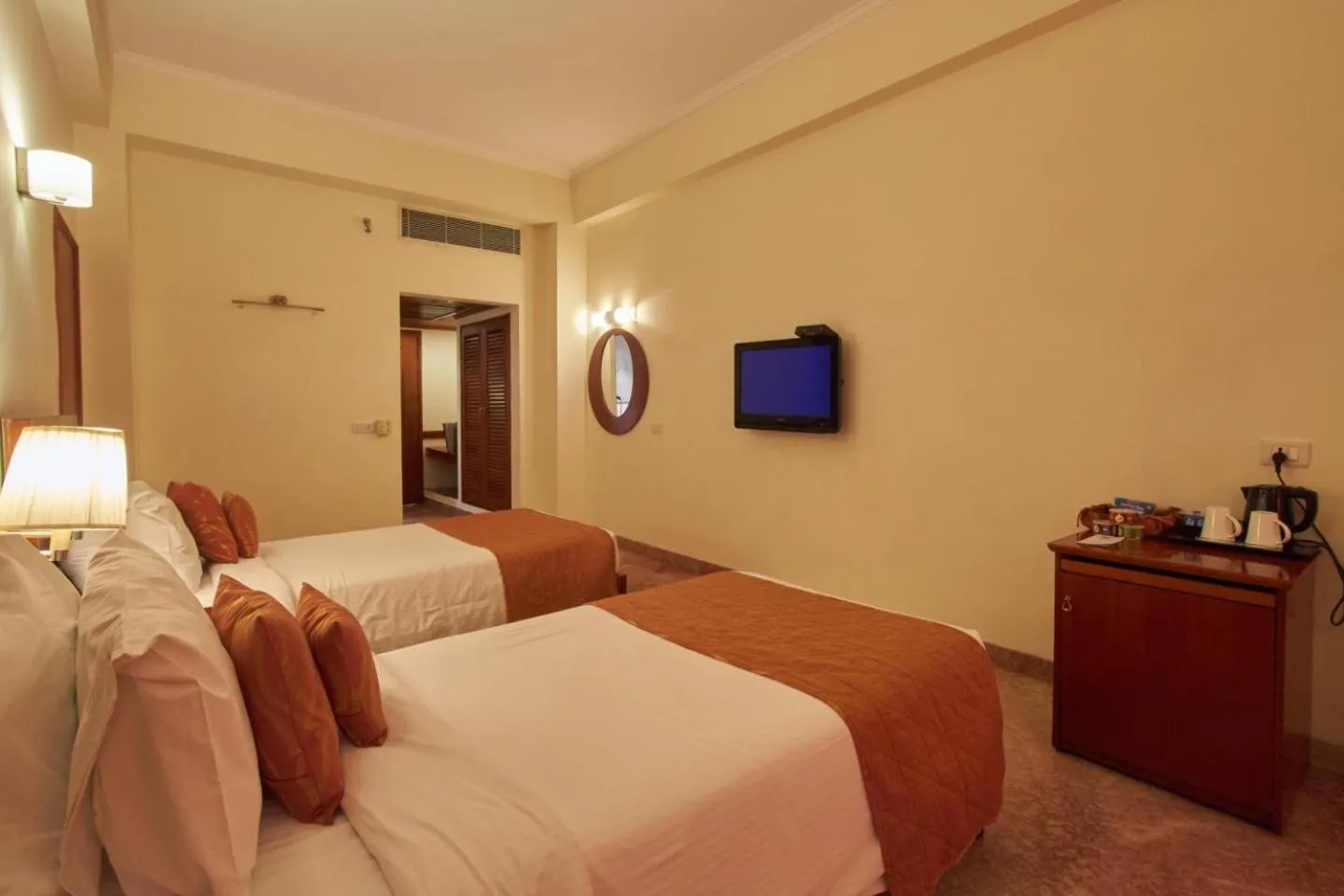 Bed in Royal Sarovar Portico Siliguri