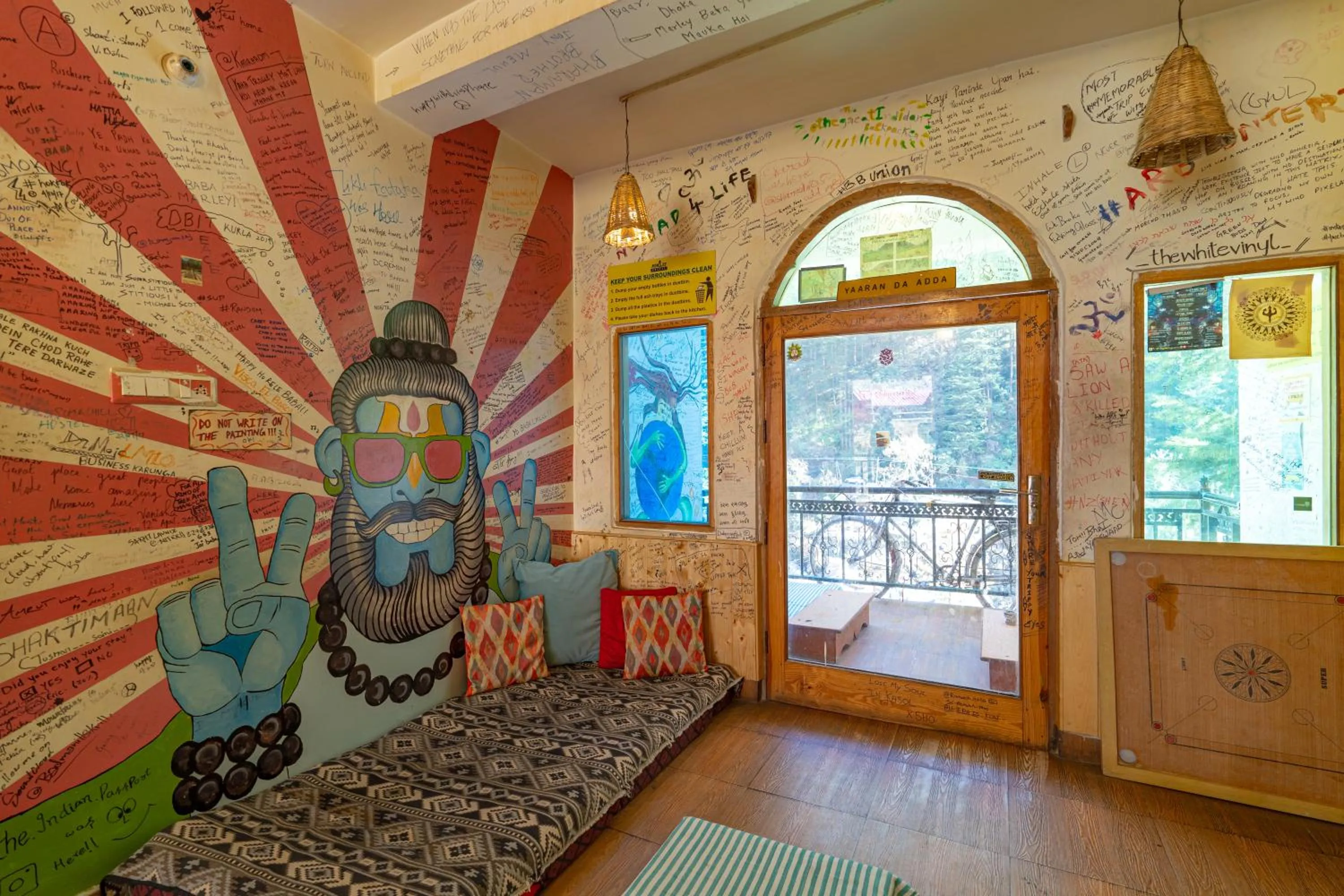 Living room in Nomads Hostel