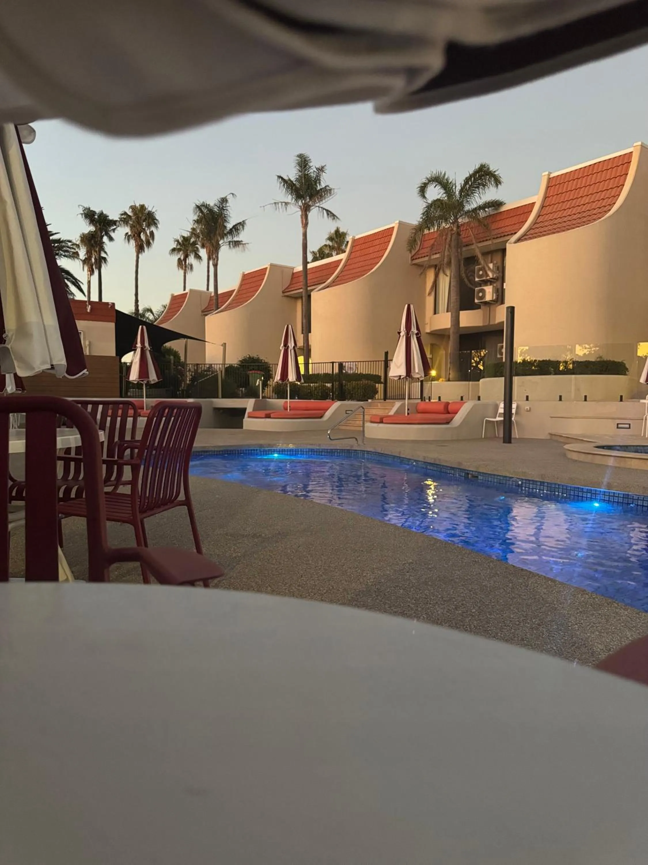 Property building in Lake Mulwala Boatel