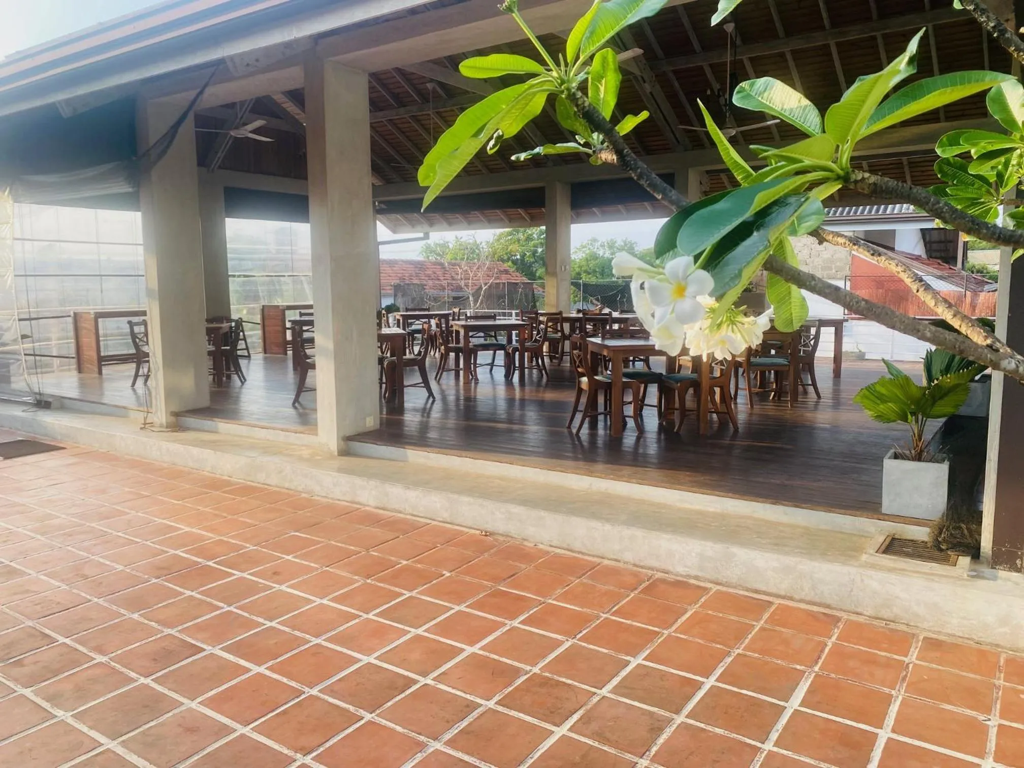 Restaurant/places to eat in Hotel Cloud 9 Negombo