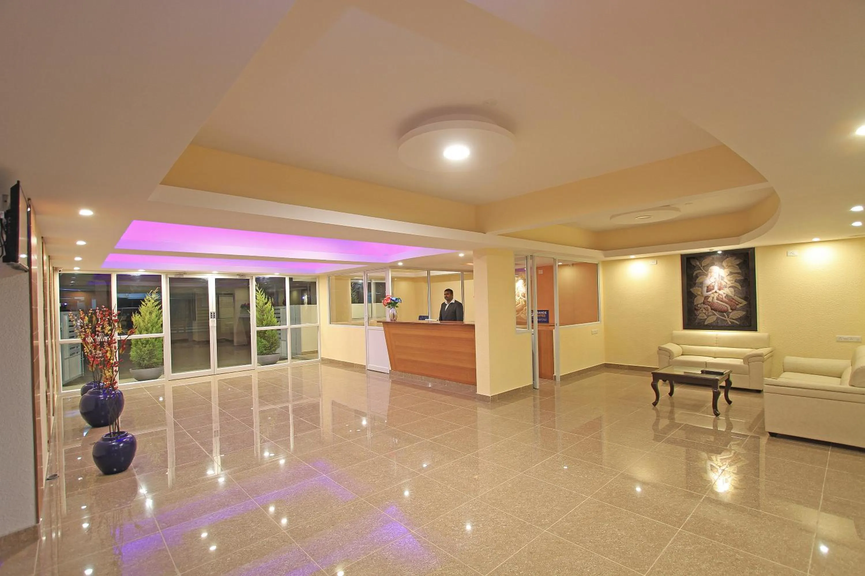 Lobby or reception in Arra Grande Suites - Nearest Airport Hotels Bangalore