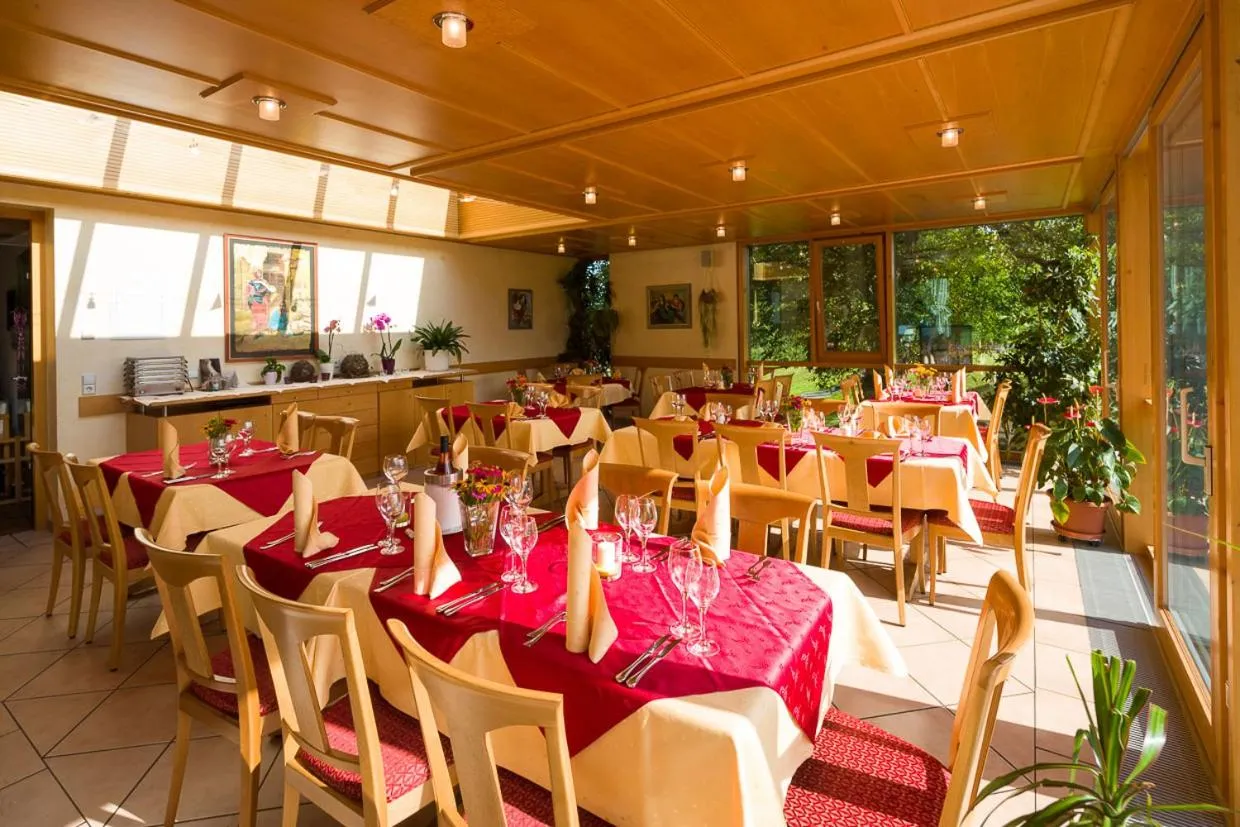 Restaurant/places to eat in Landgasthof Kinzigstrand