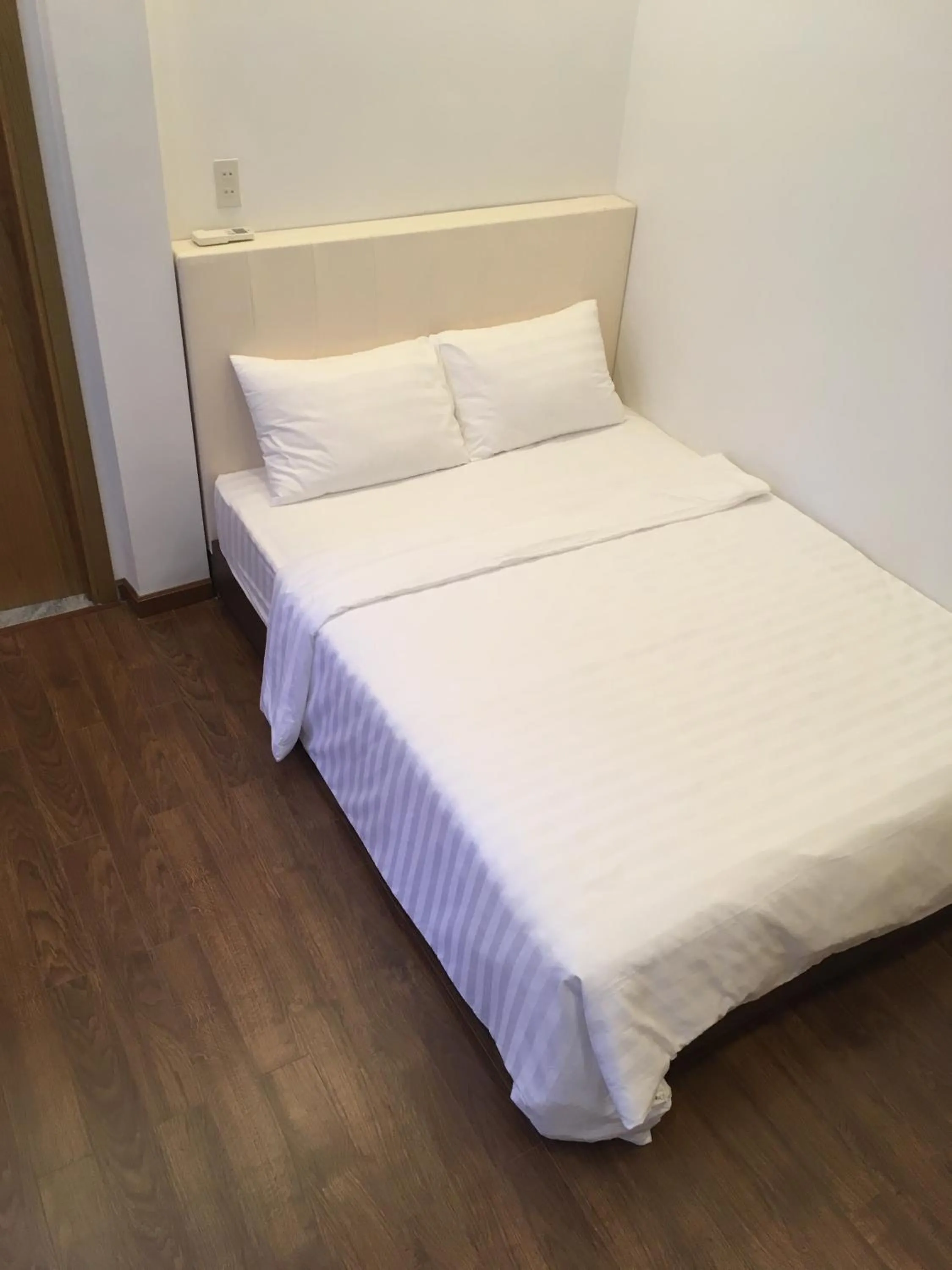 Bed in The Alley Hostel