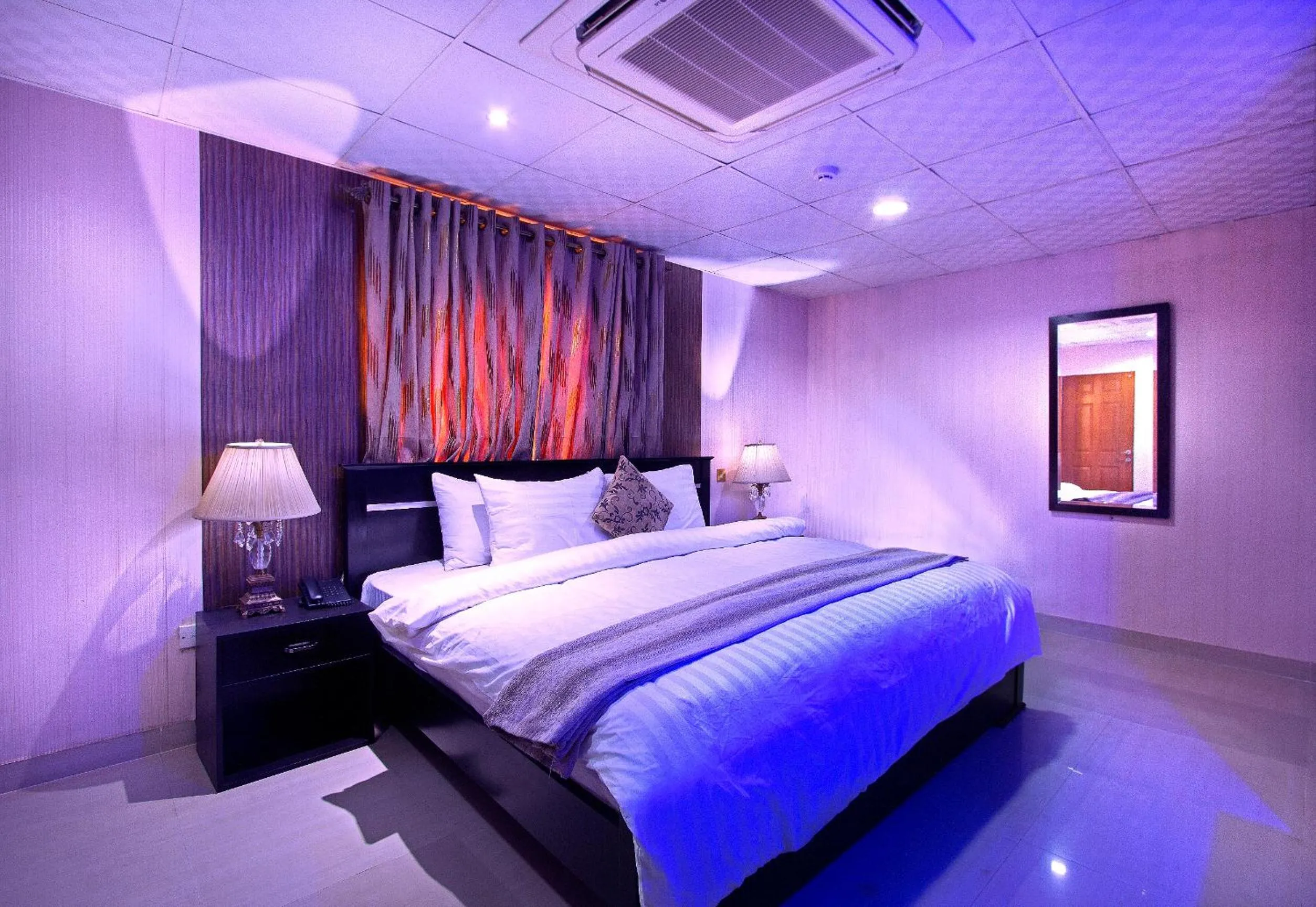 Bed in Valley Front View Hotel