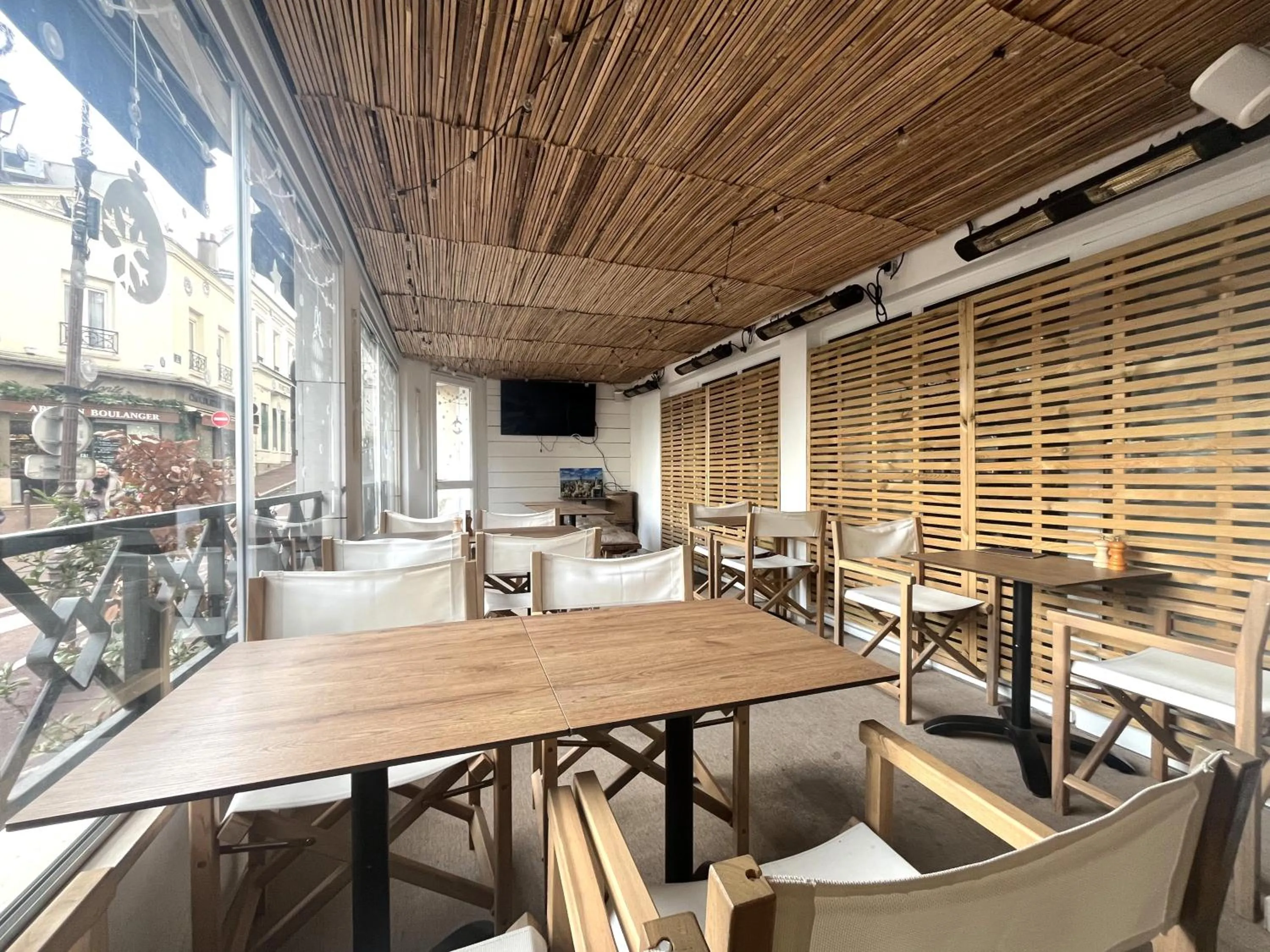 Balcony/Terrace in Paris Saint Cloud Hôtel