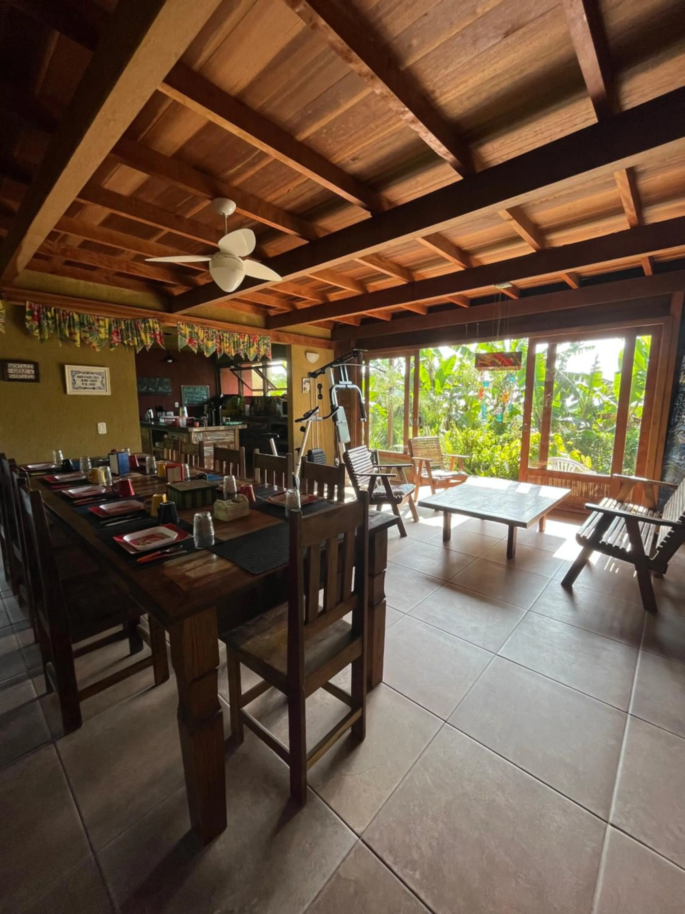 Dining area in Pousada Alma da Gamboa