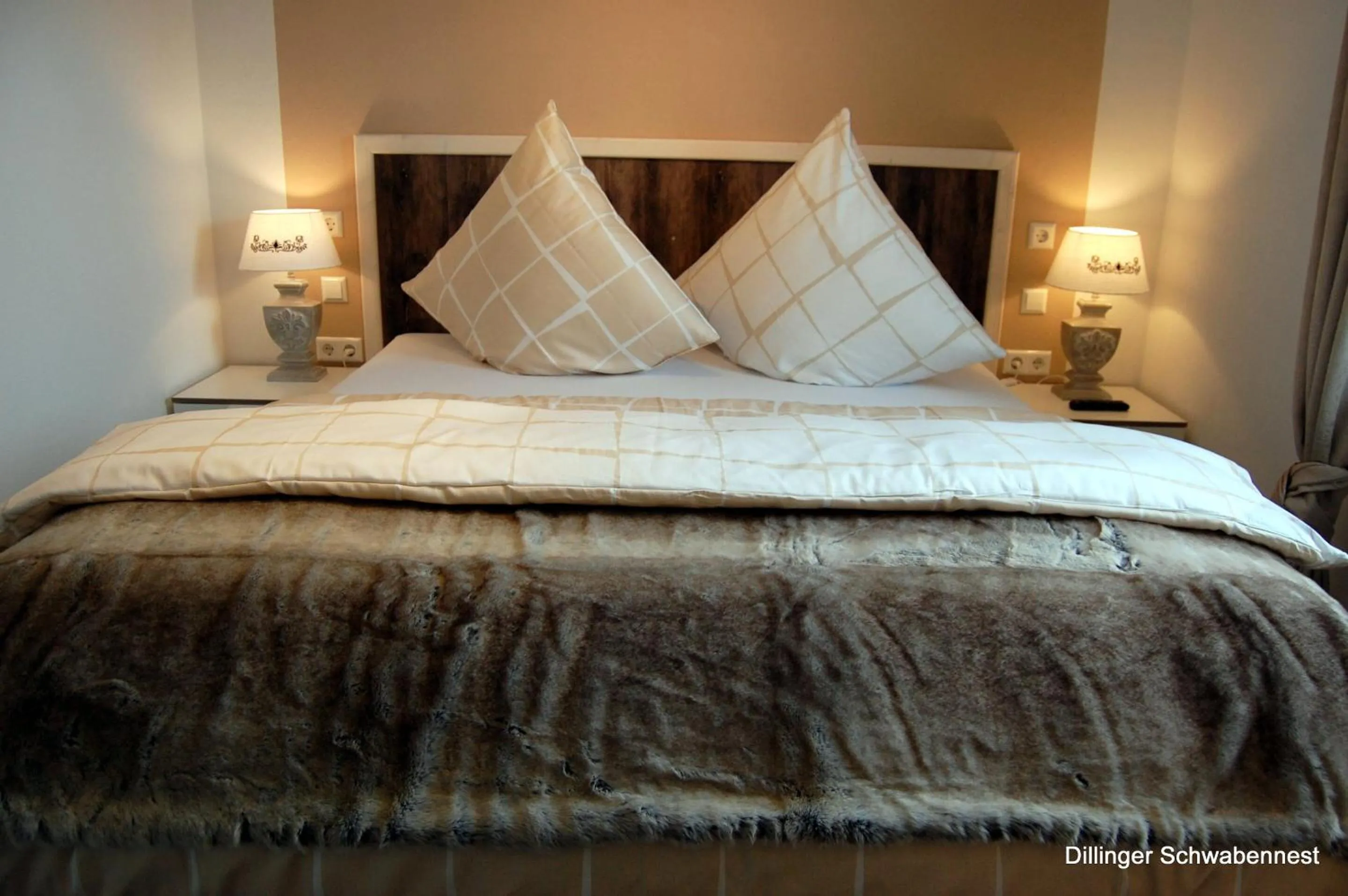 Bedroom, Bed in Apart Hotel - Dillinger Schwabennest