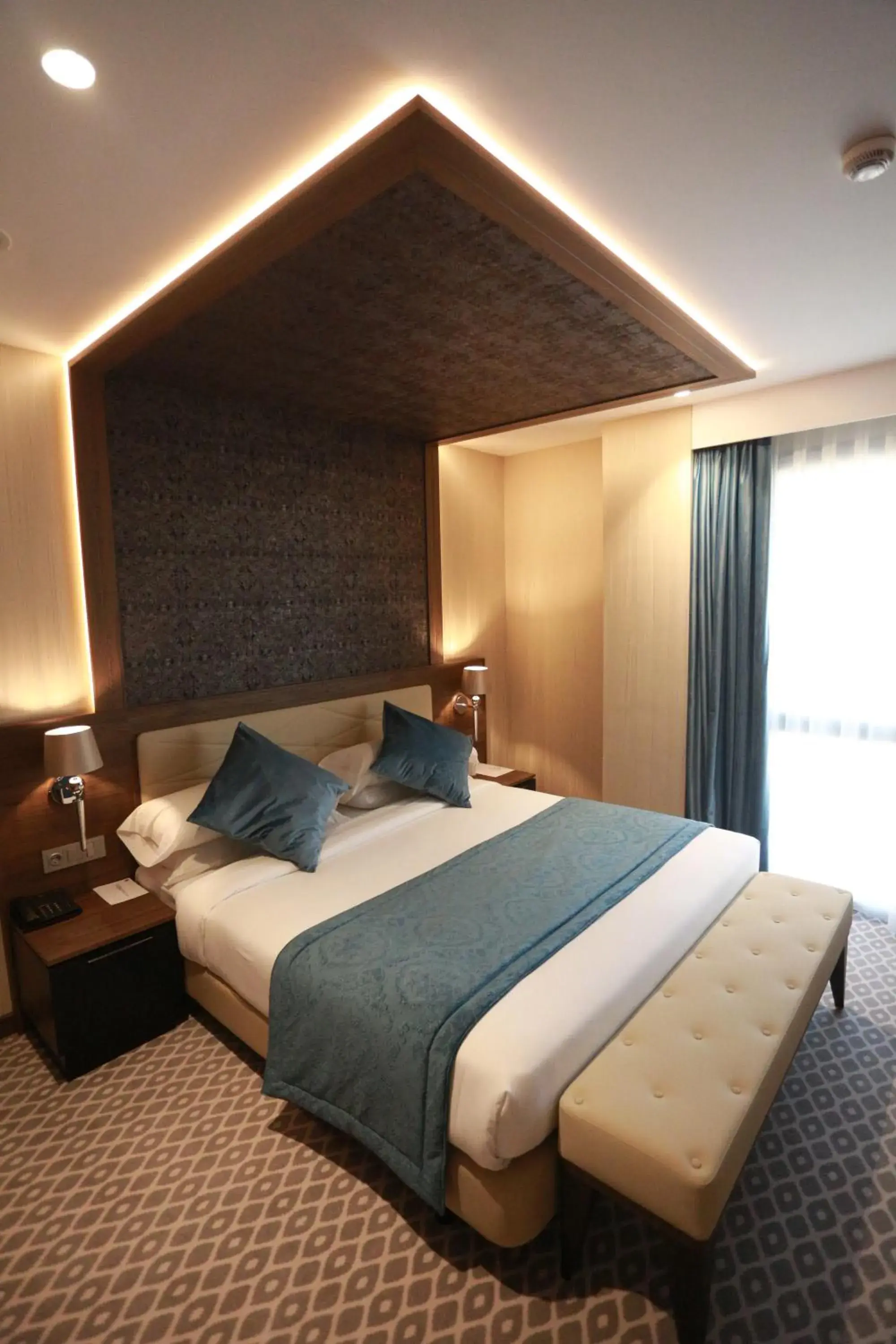 Deluxe King Suite - single occupancy in AZ Hôtels Vieux Kouba Deluxe King Suite - single occupancy in AZ Hôtels Vieux Kouba