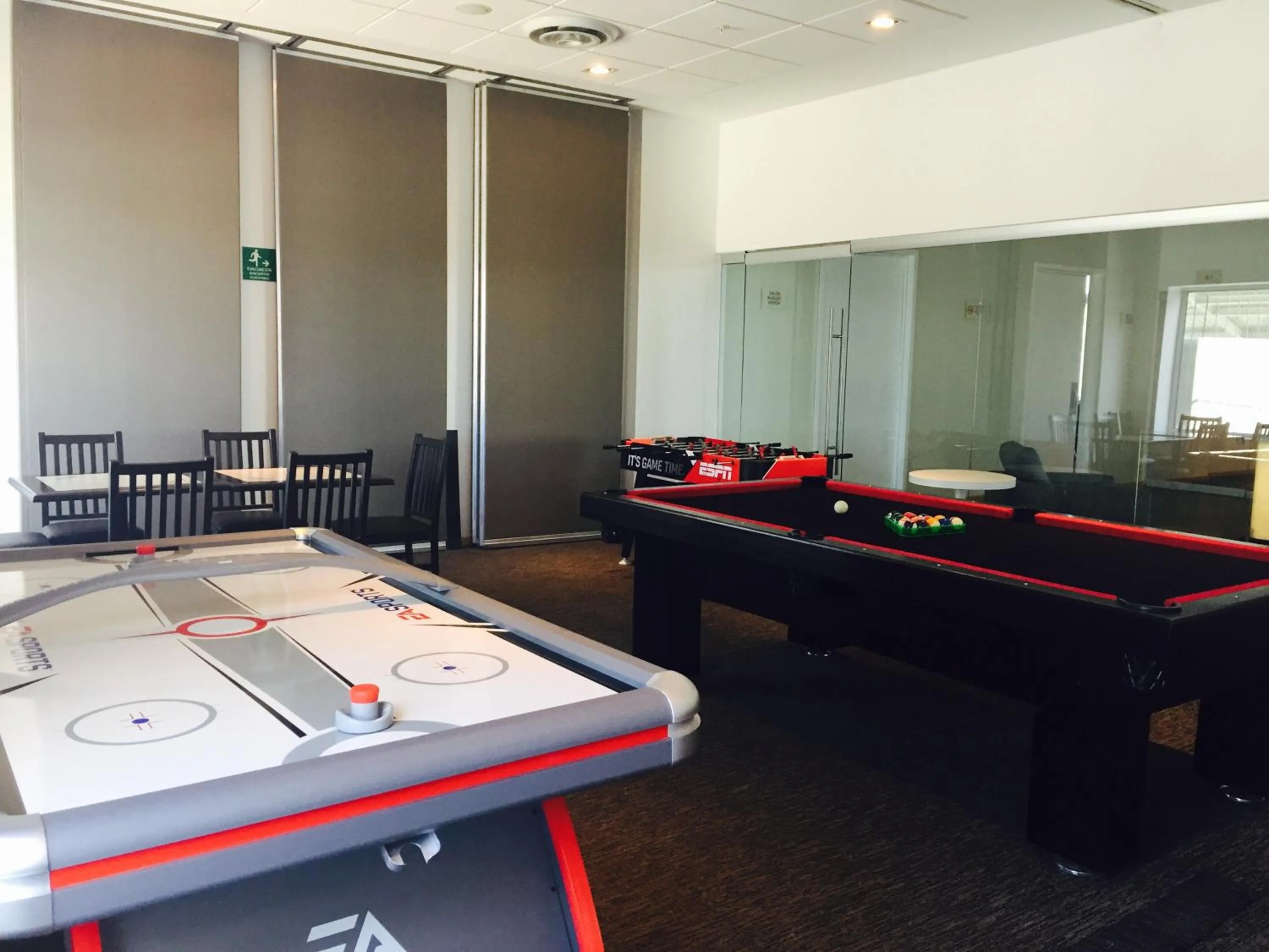 Billiard in La Quinta by Wyndham San Jose Chiapa Puebla