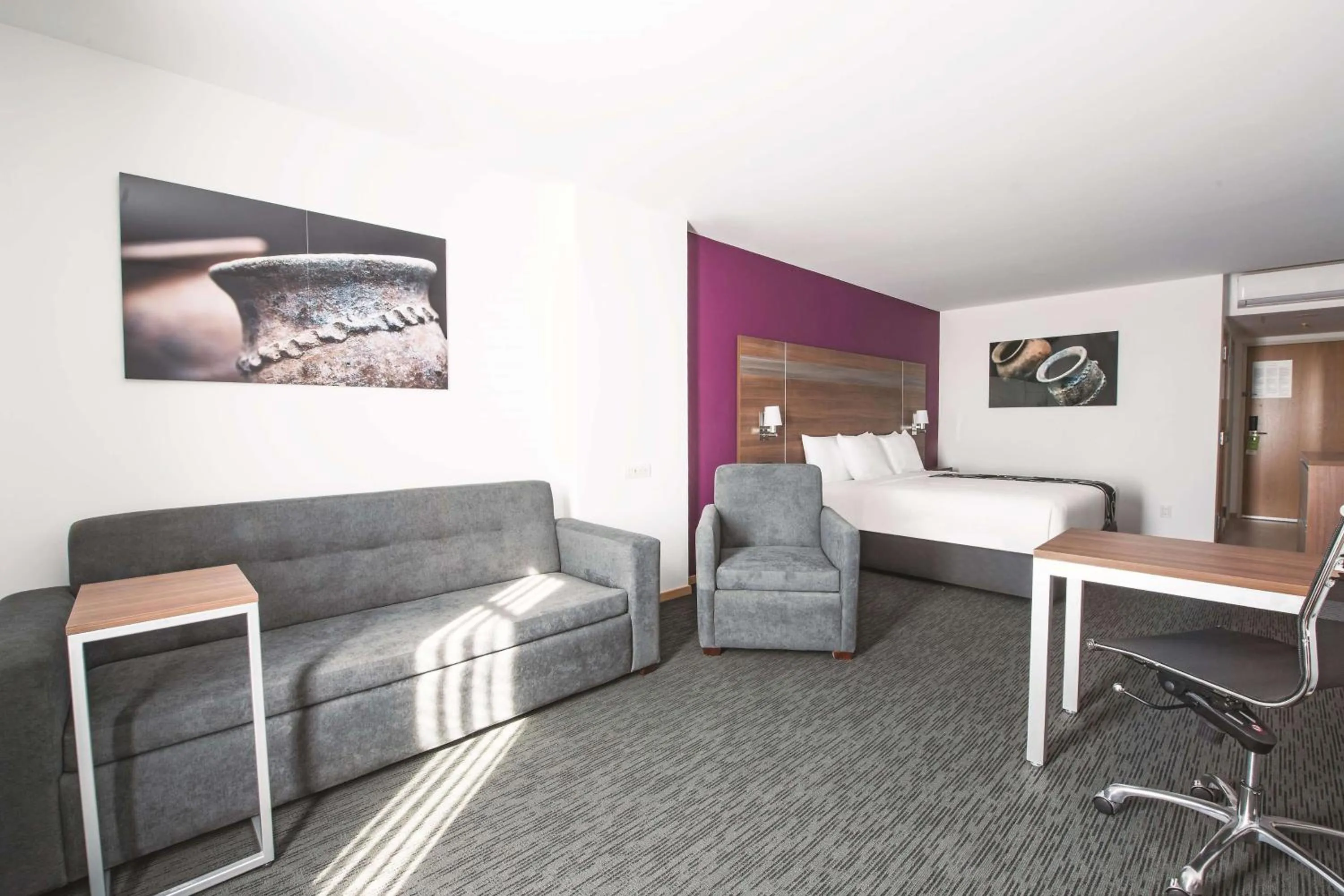 Photo of the whole room in La Quinta by Wyndham San Jose Chiapa Puebla