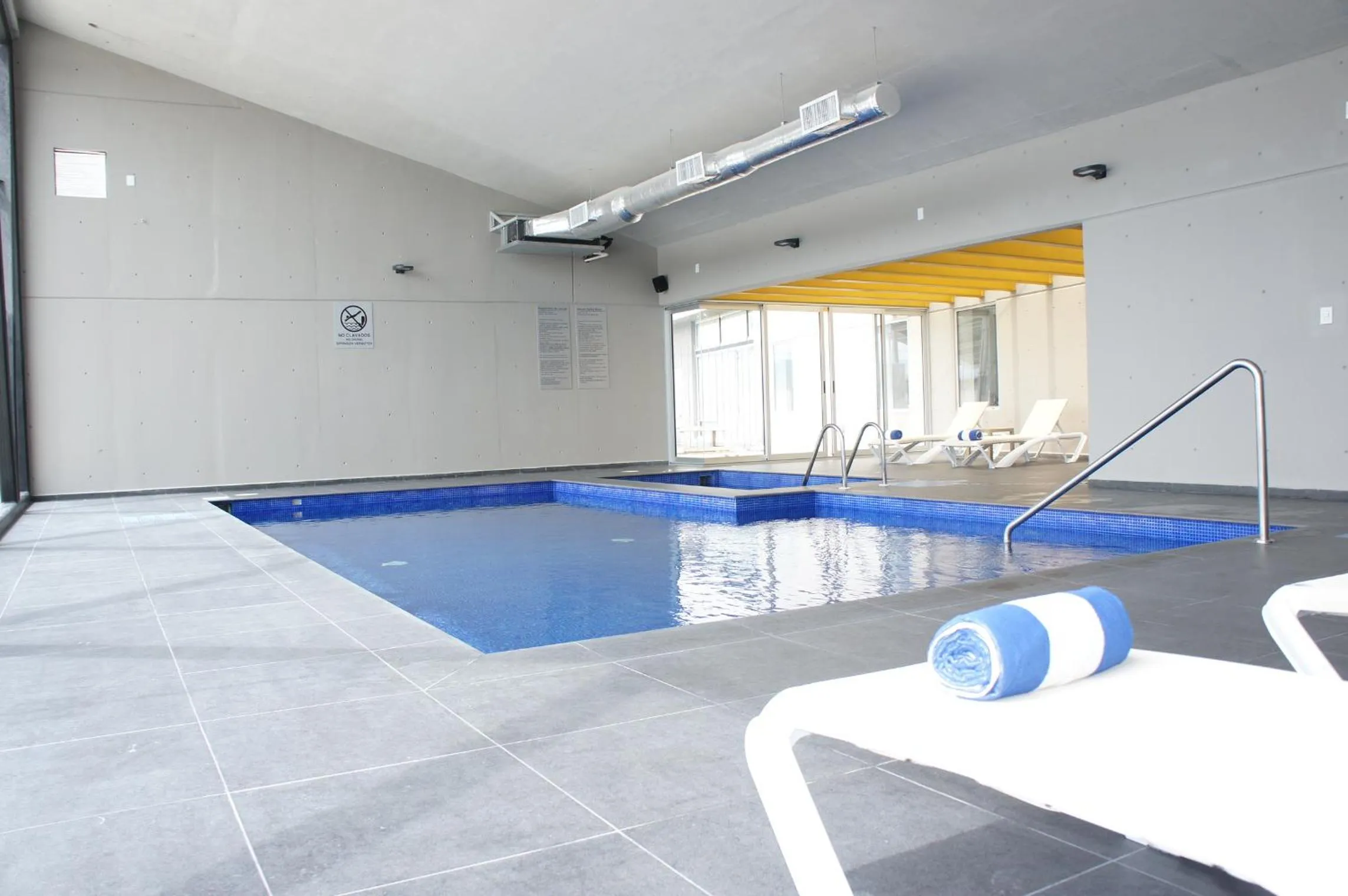 Swimming pool in La Quinta by Wyndham San Jose Chiapa Puebla