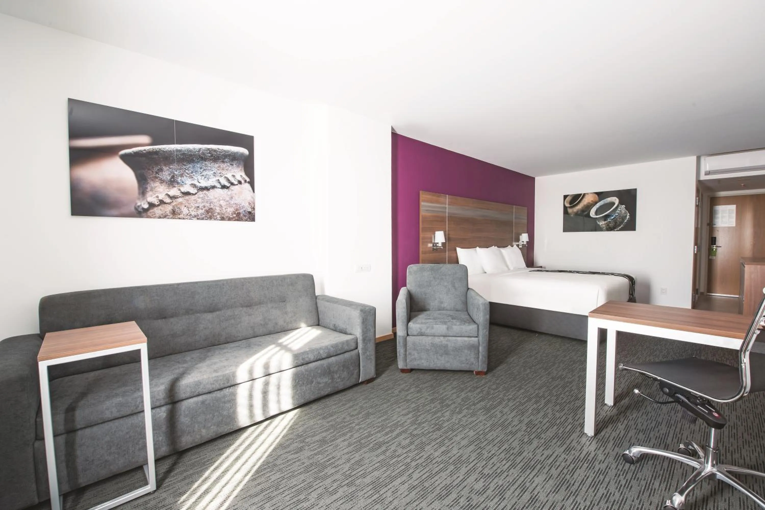 Seating area in La Quinta by Wyndham San Jose Chiapa Puebla