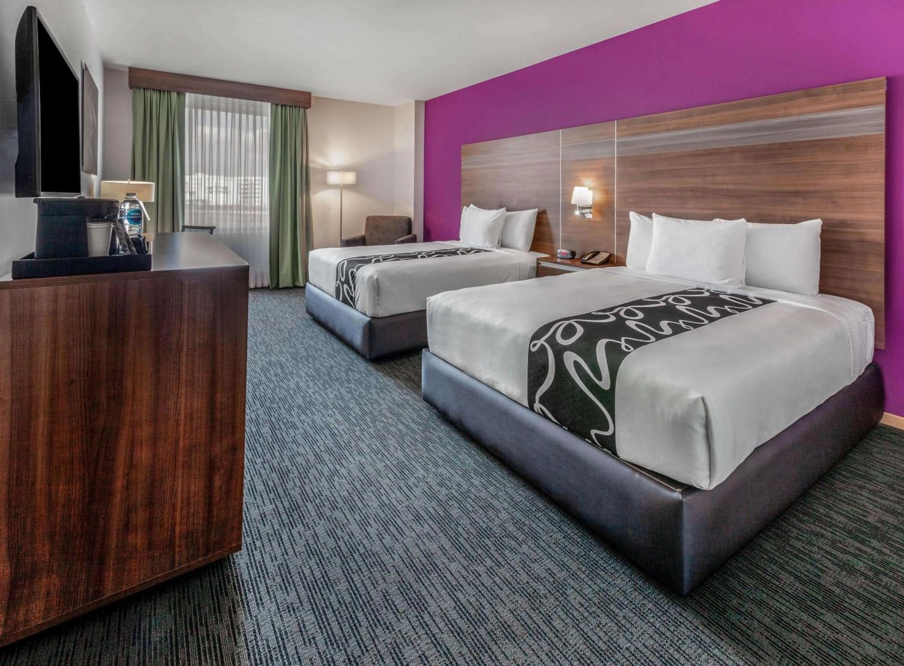 Photo of the whole room, Bed in La Quinta by Wyndham San Jose Chiapa Puebla