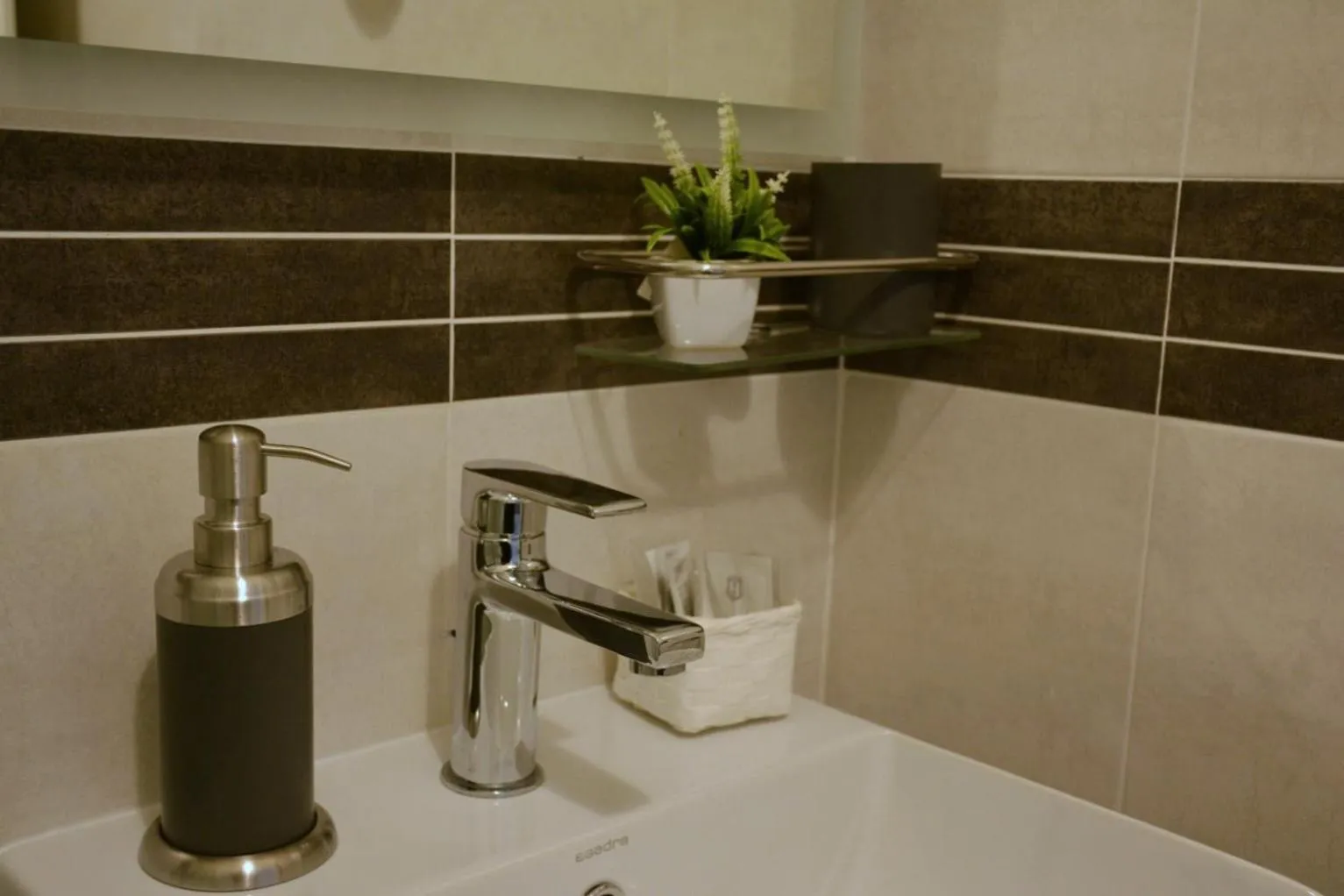 Bathroom in A 2 Passi Dai Musei Luxury Guest House