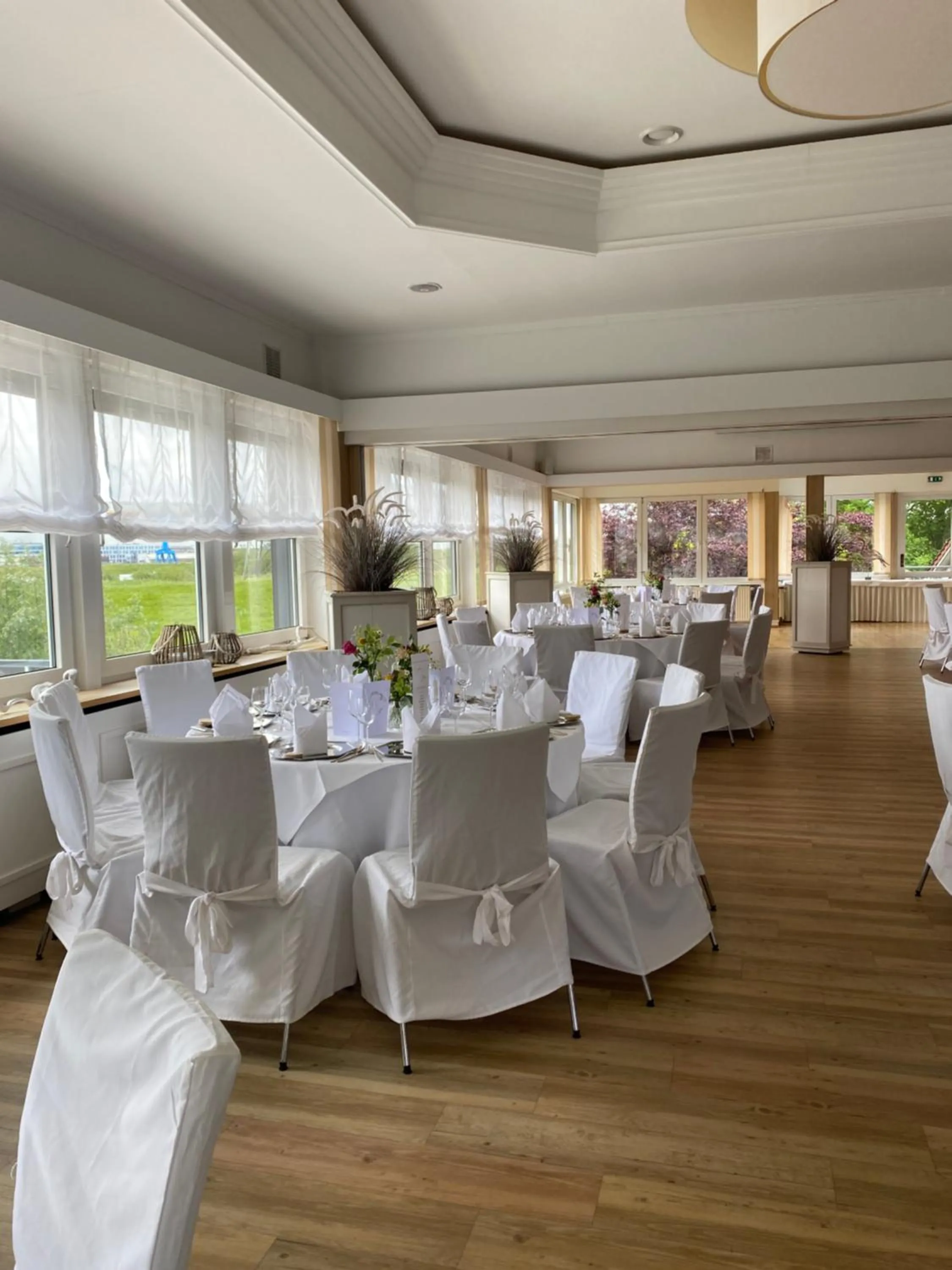 Restaurant/places to eat in Landhaus Gut Halte