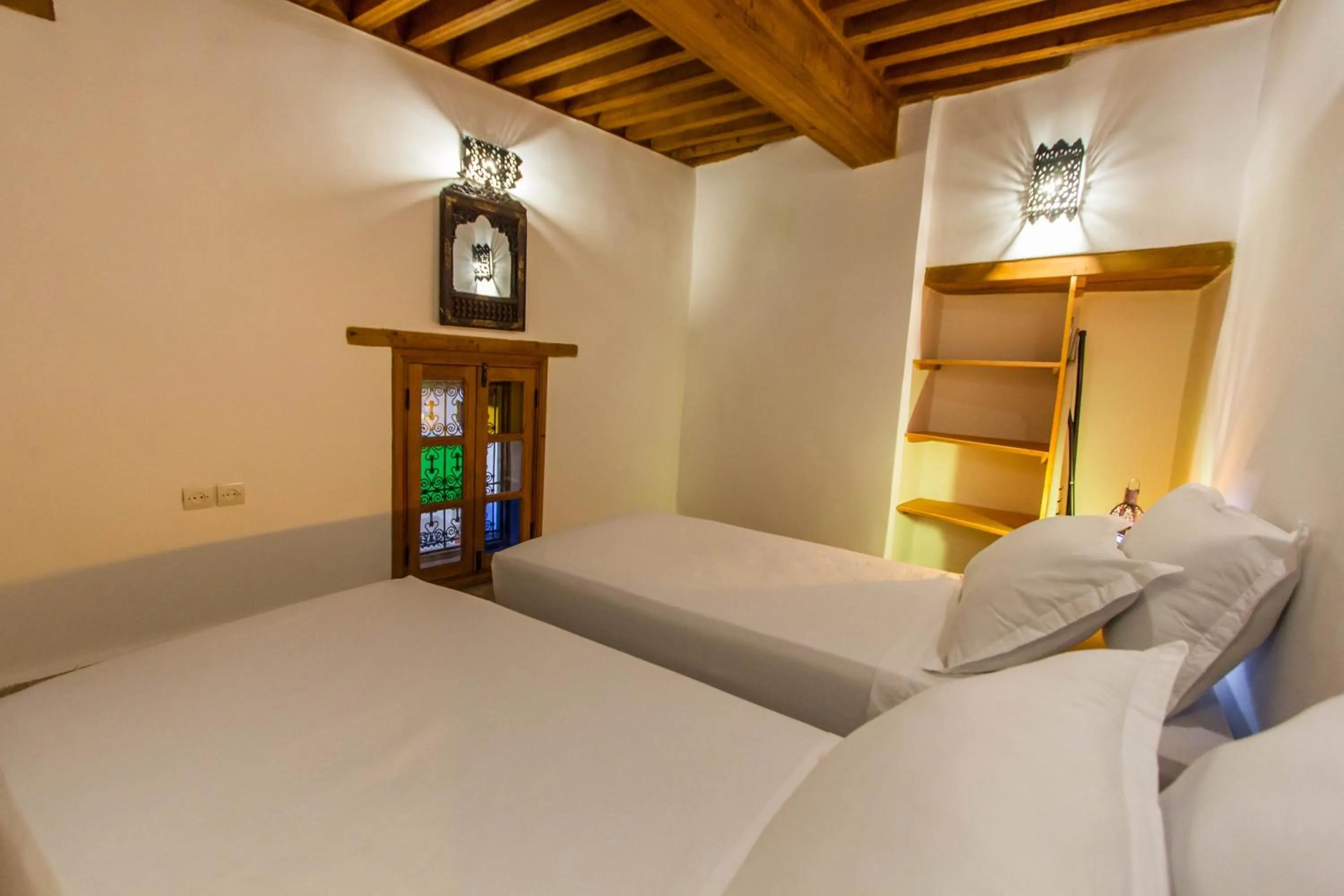 Bedroom, Bed in Dar Bhija