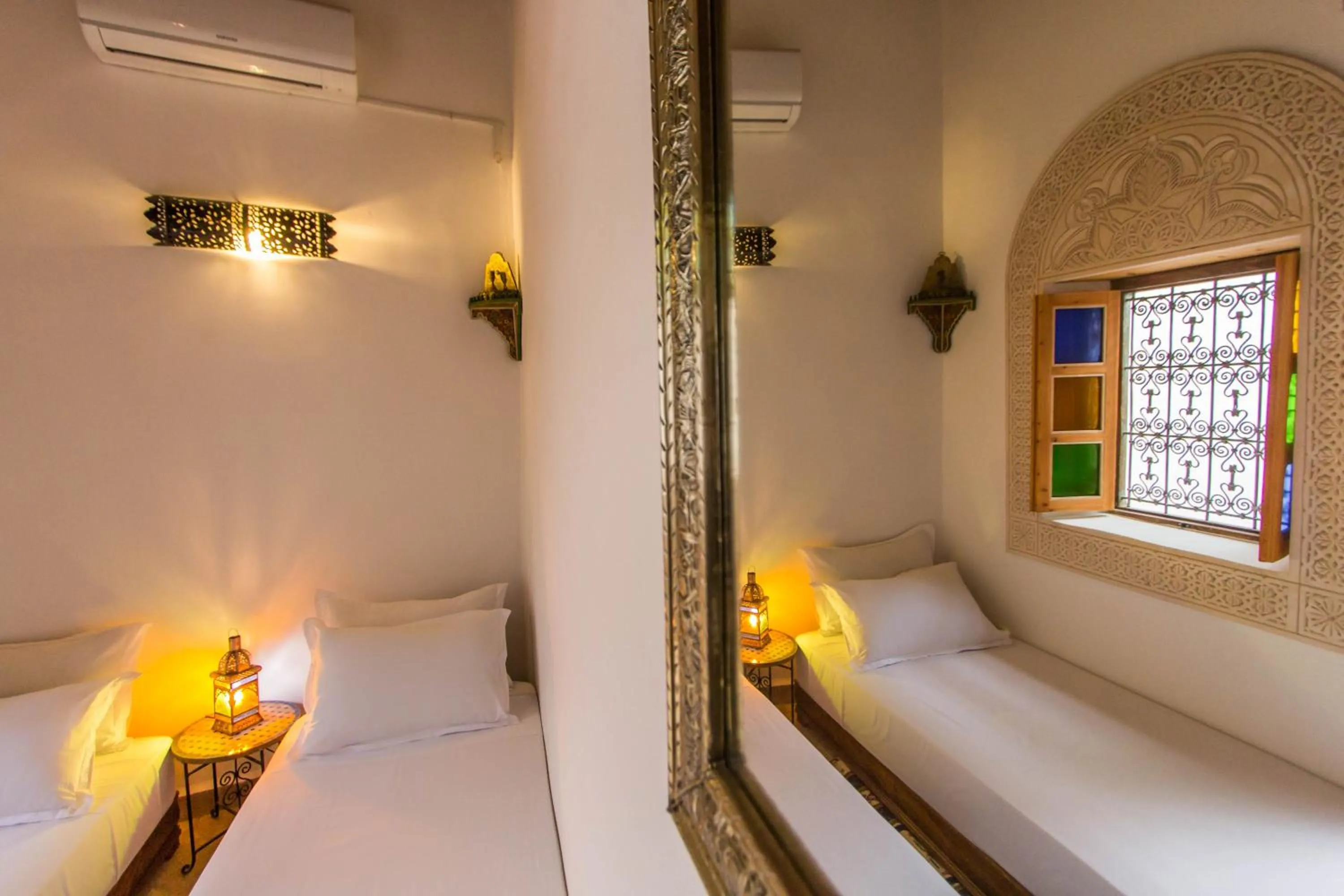 Decorative detail, Bed in Dar Bhija