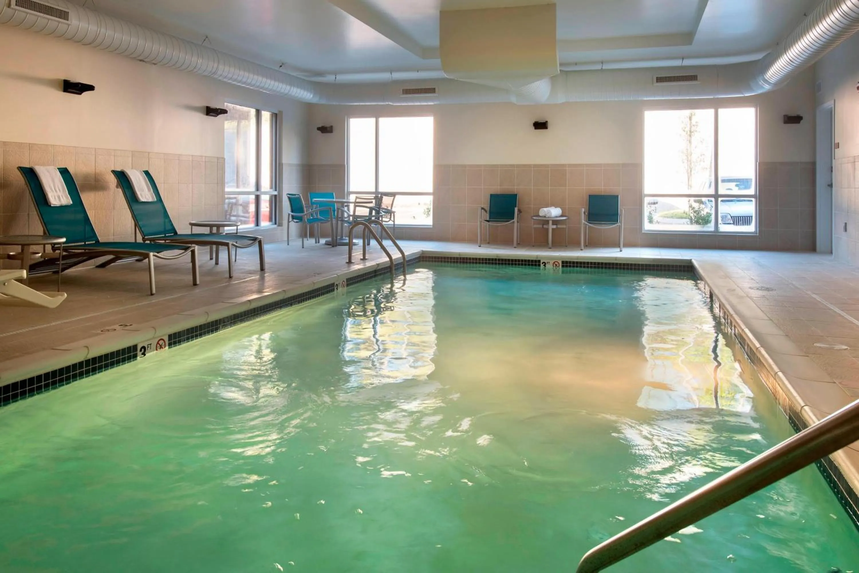 Swimming pool in TownePlace Suites by Marriott Nashville Goodlettsville