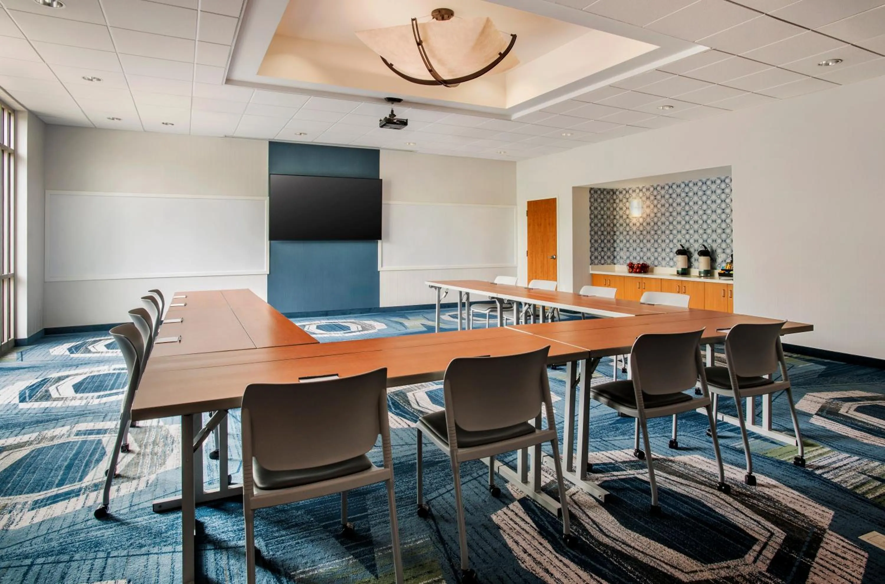 Meeting/conference room in SpringHill Suites by Marriott Mount Laurel