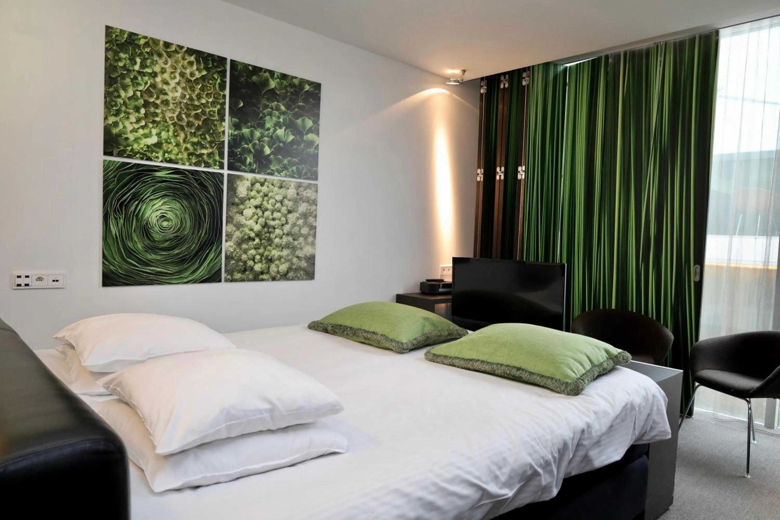 Bedroom, Bed in D-Hotel