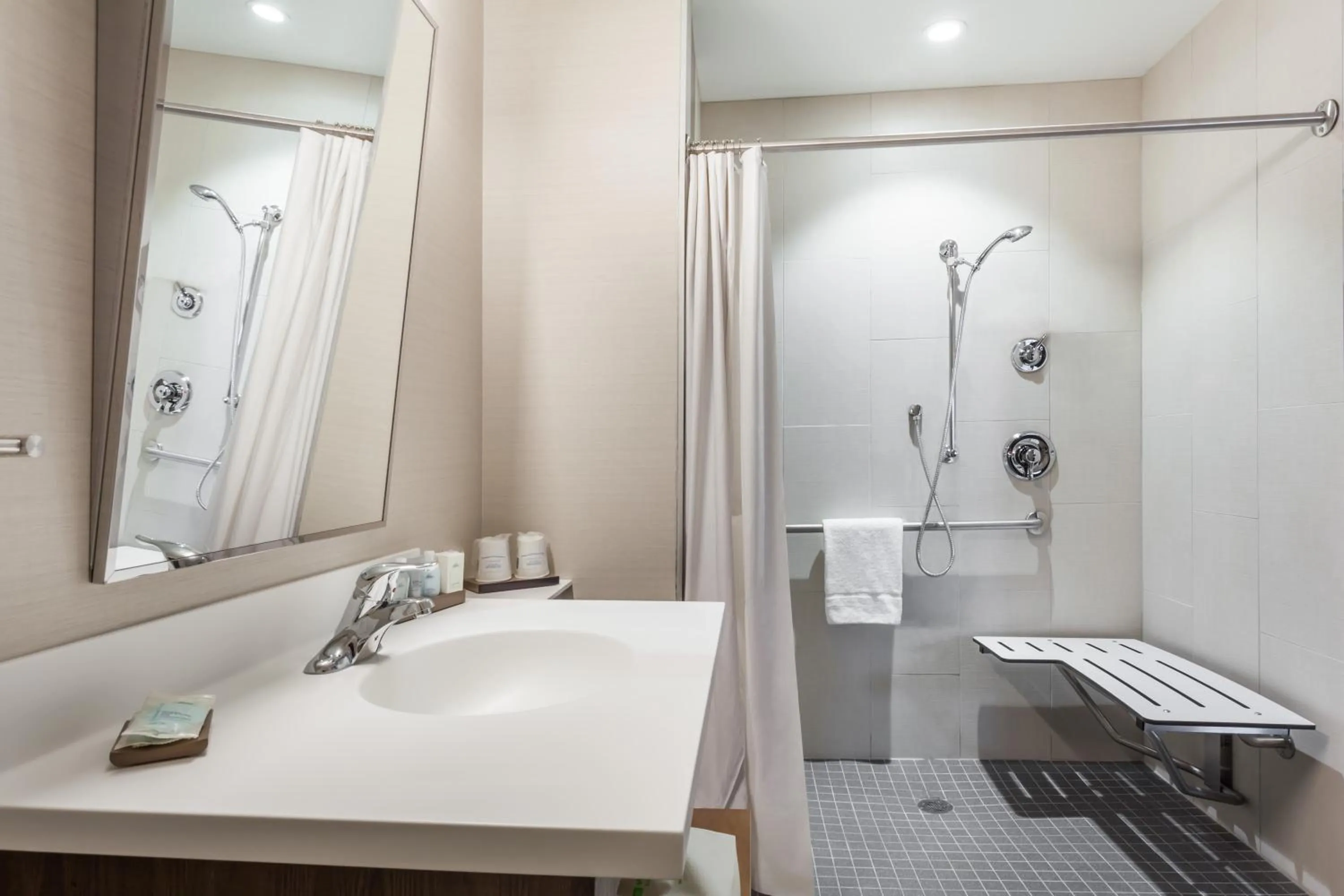 Bathroom in Wyndham Garden Edmonton Airport