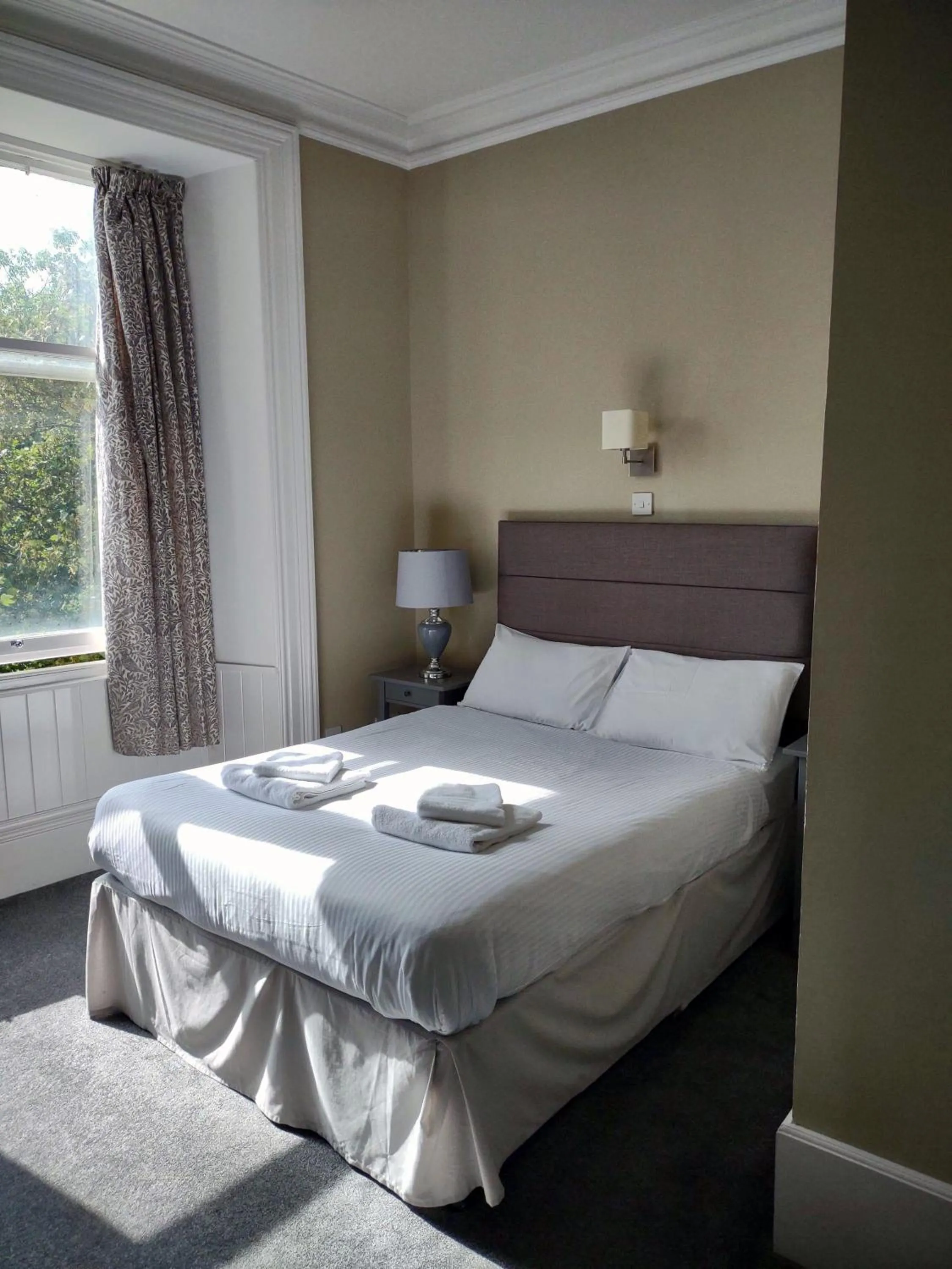 Bed in The Stromness Hotel