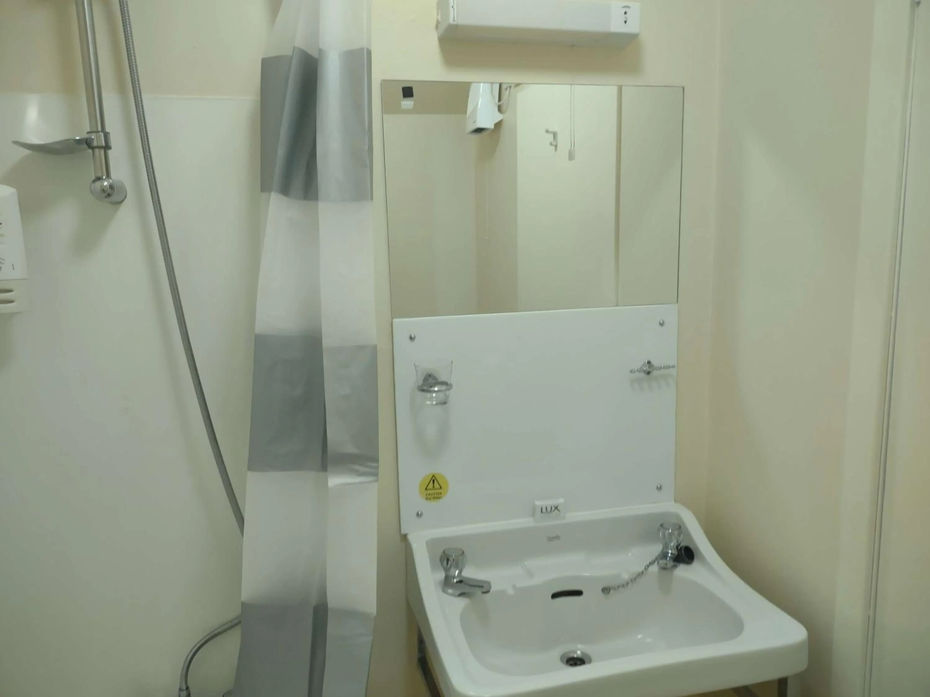 Shower in The Stromness Hotel