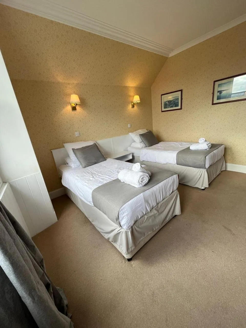 Bed in The Stromness Hotel