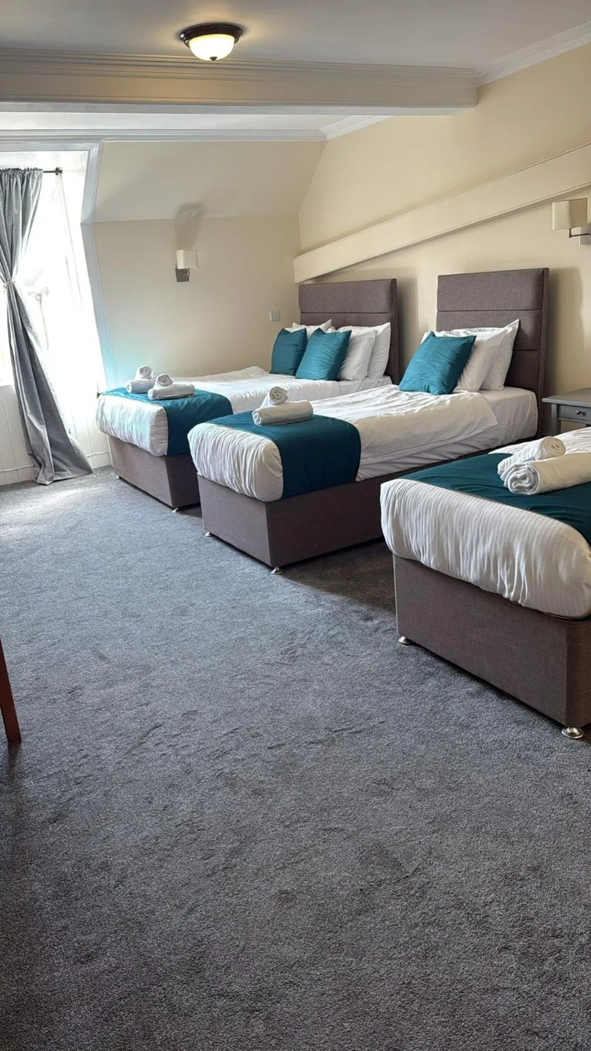 Bed in The Stromness Hotel