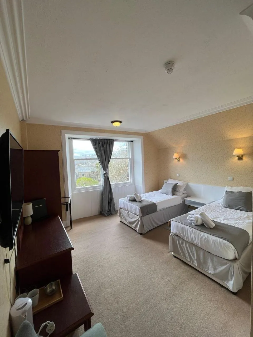 Bed in The Stromness Hotel