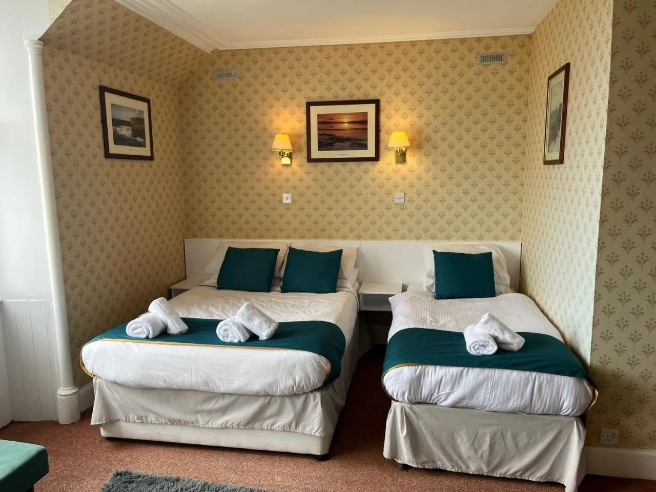 Bed in The Stromness Hotel