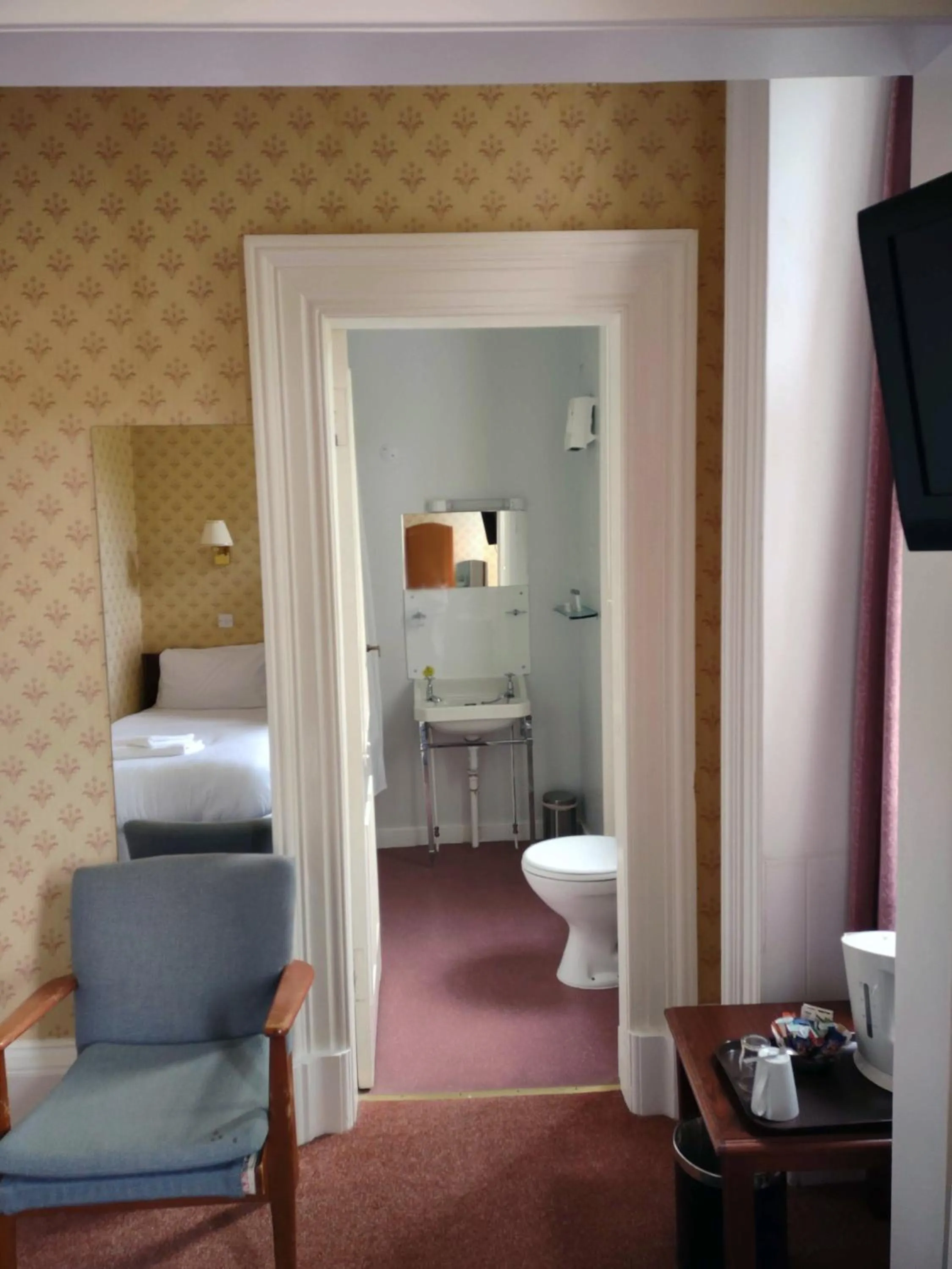 Bathroom in The Stromness Hotel