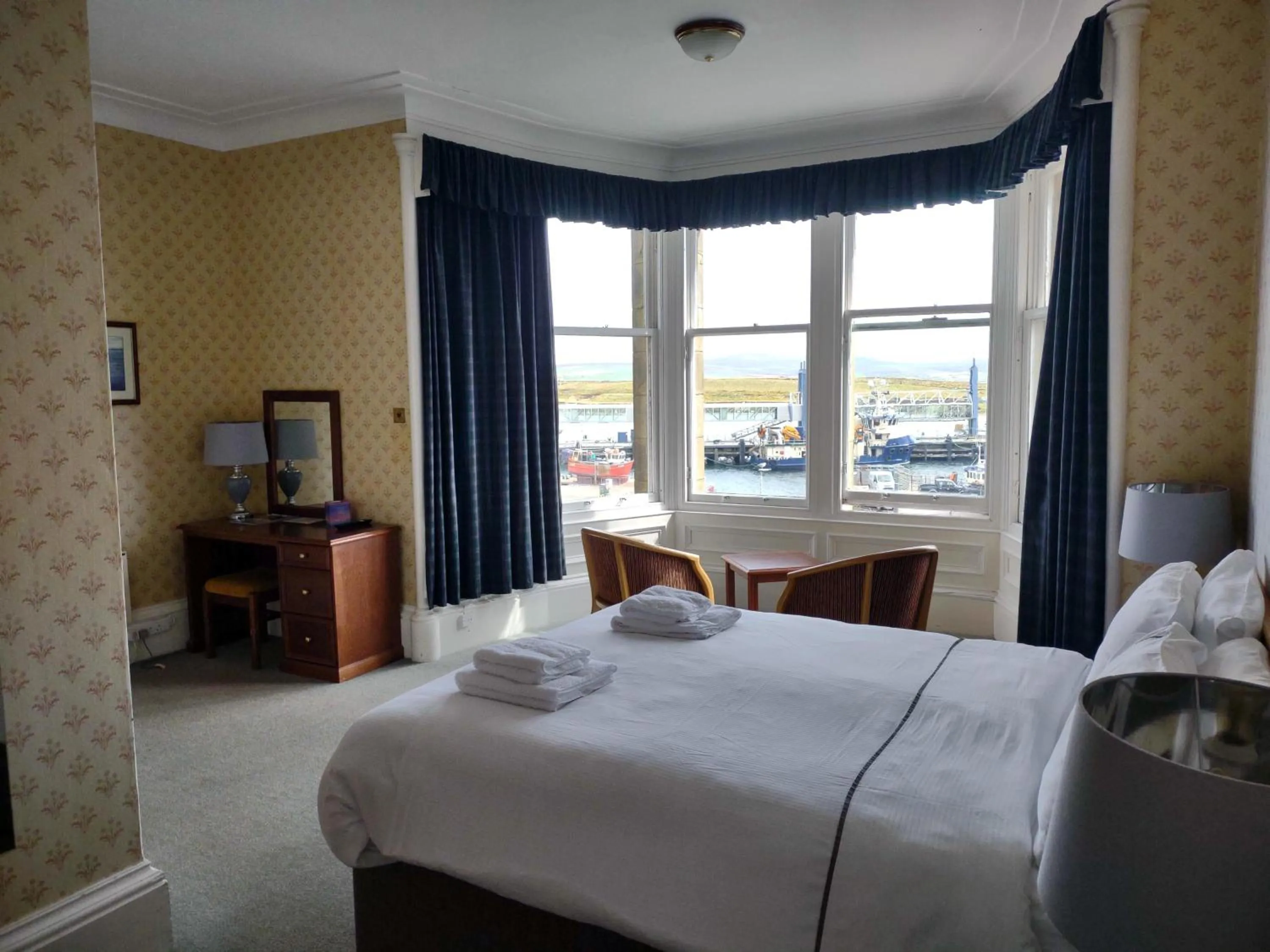 Bed in The Stromness Hotel
