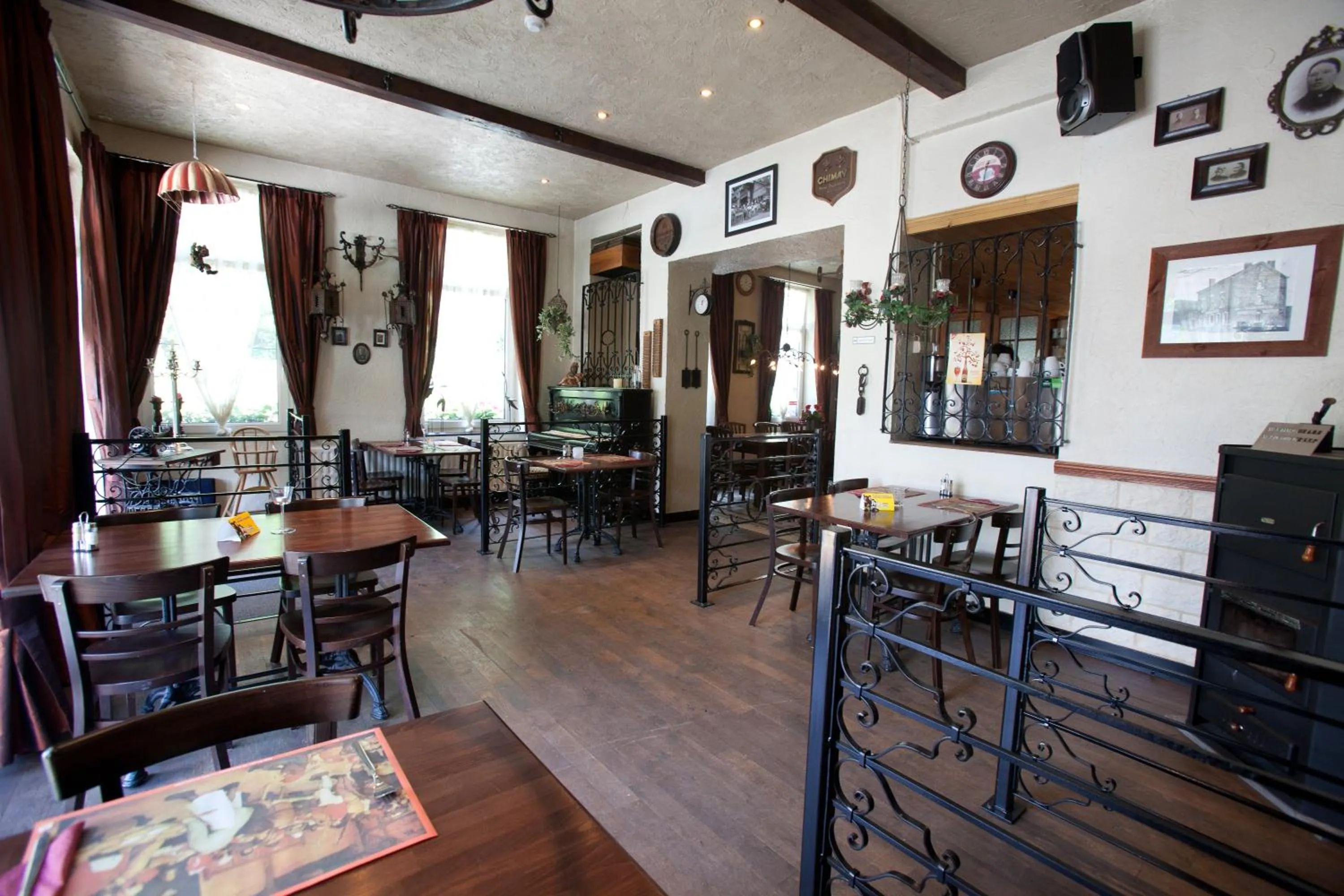 Restaurant/places to eat in B&B-Restaurant Porte de la Lienne