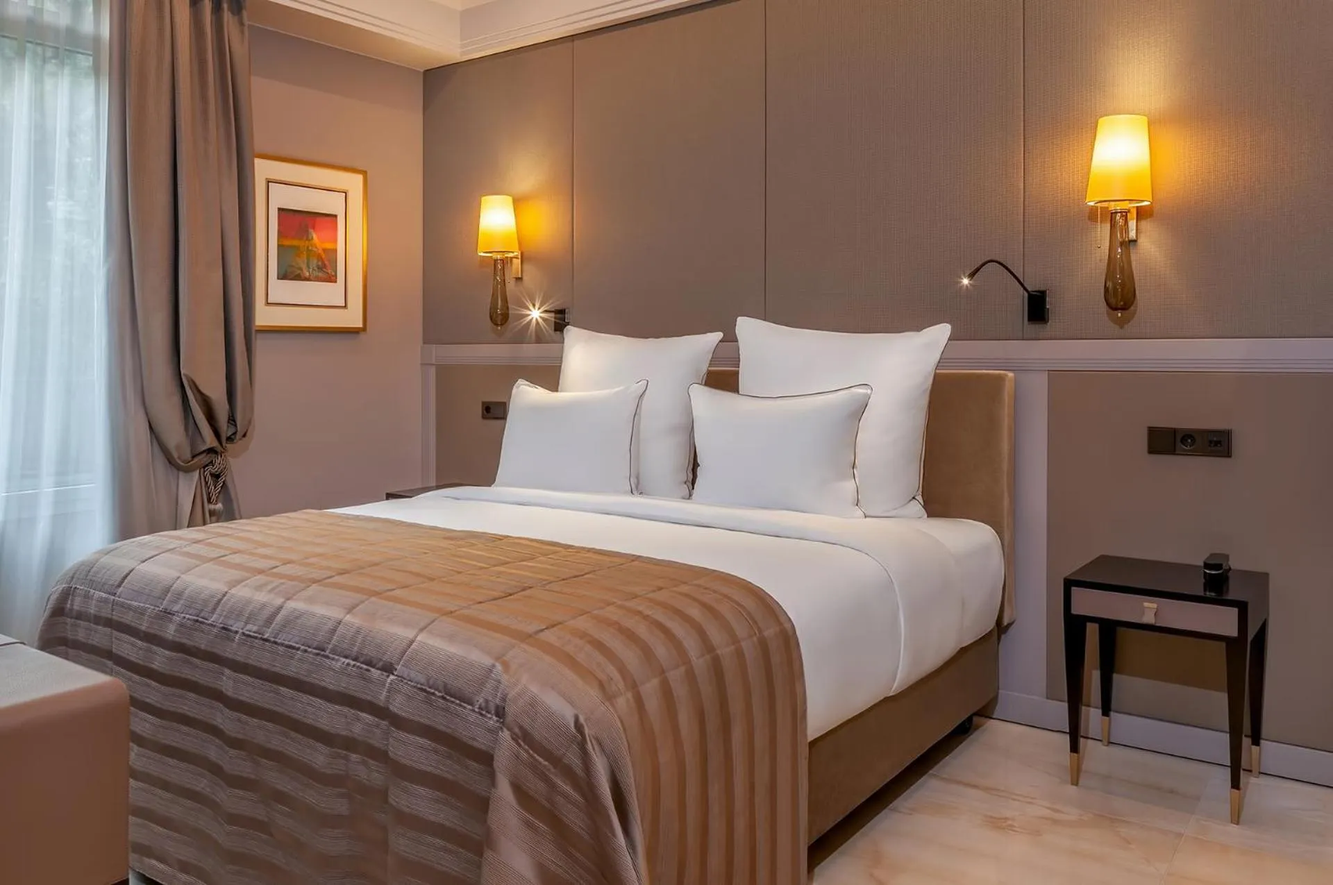 Bed in Alàbriga Hotel GL