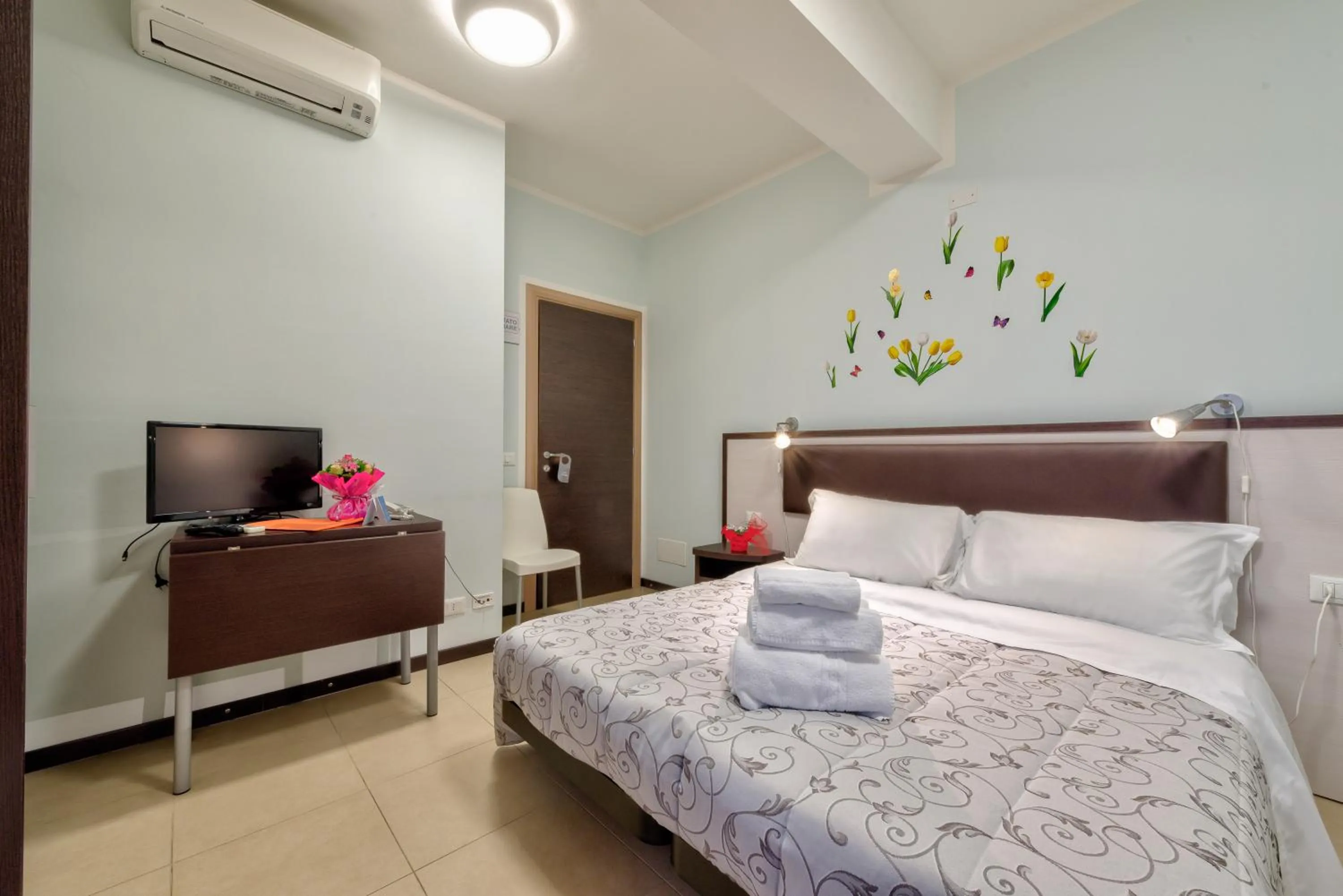 Photo of the whole room, Bed in AppartaHotel