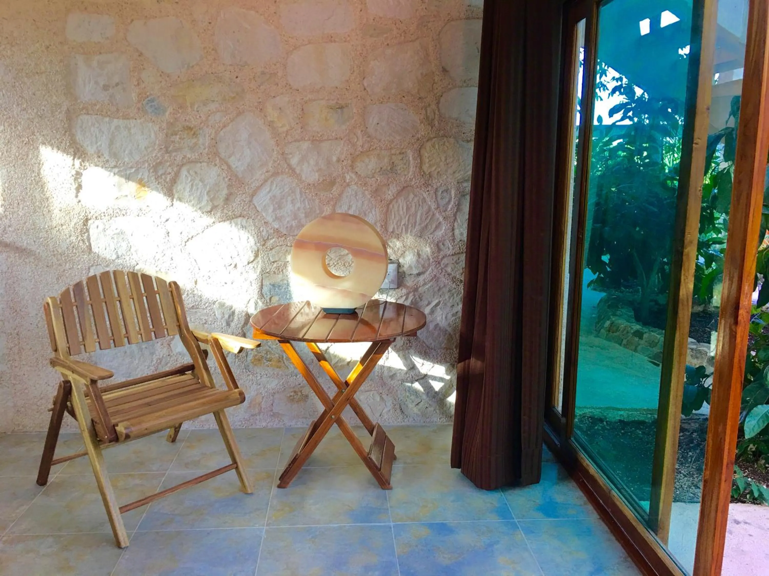 Library in Hotel Casa Maya Calakmul
