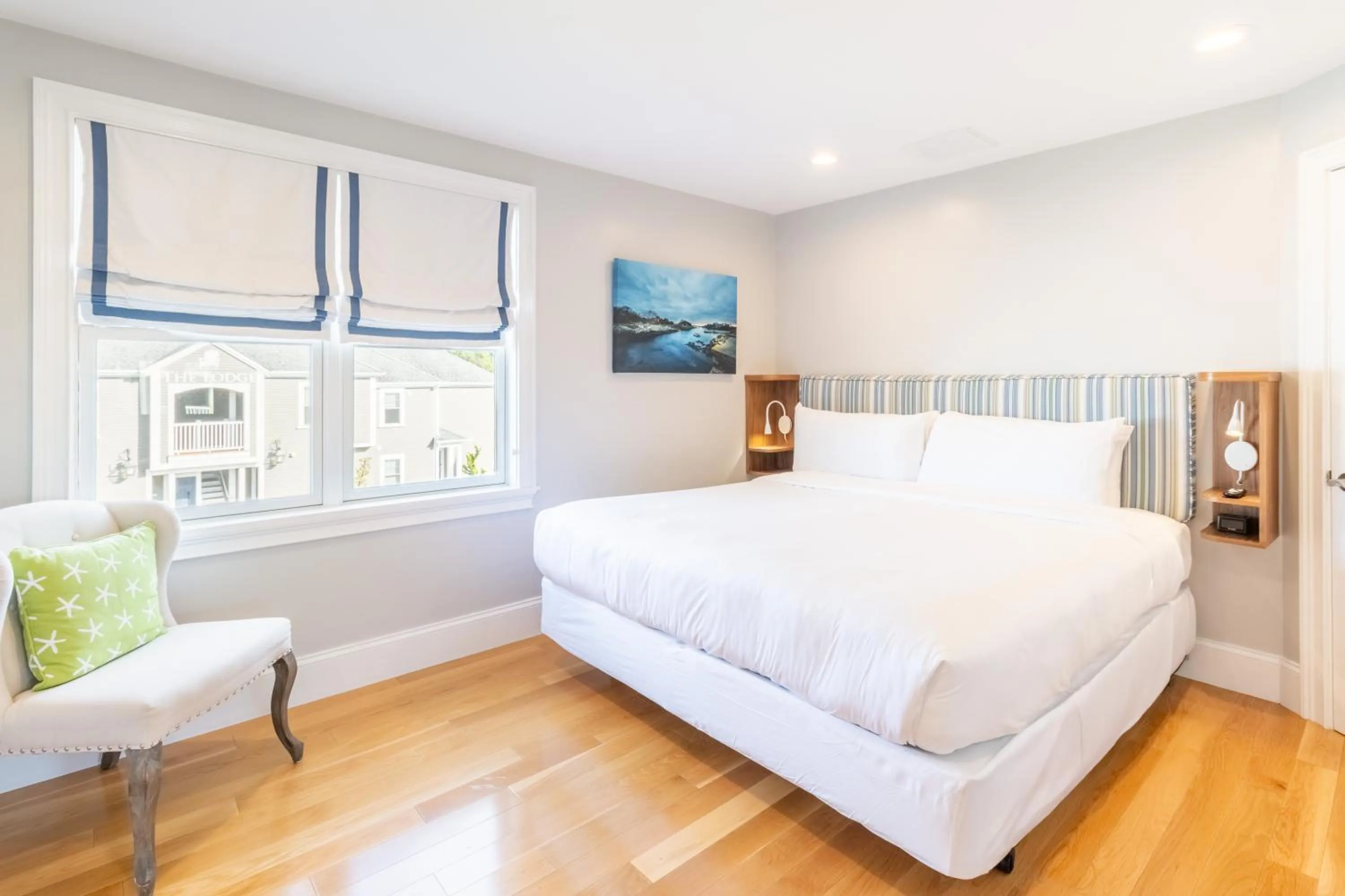 Bed in The East Island Reserve Hotel