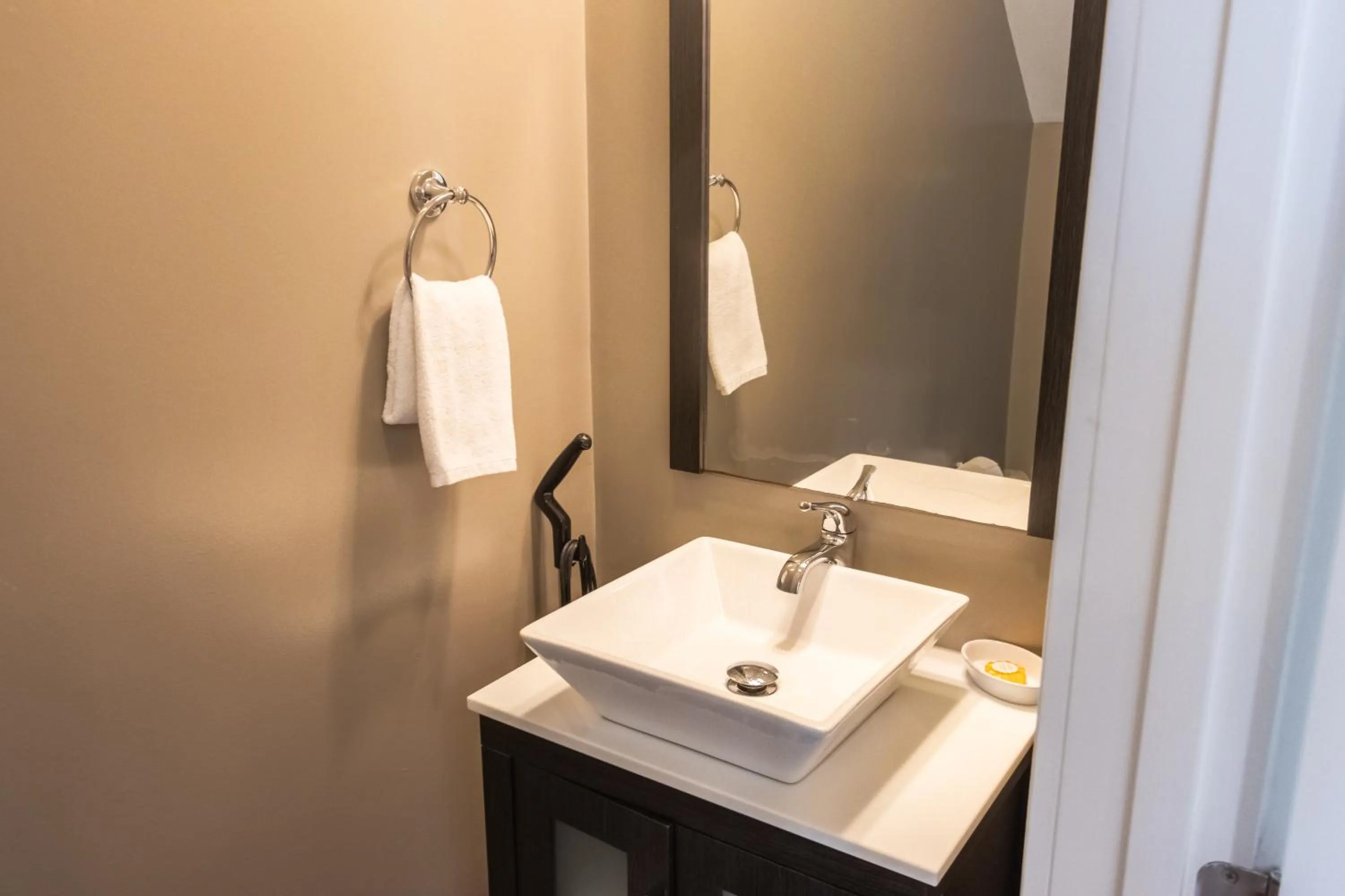 The East Island Reserve Hotel