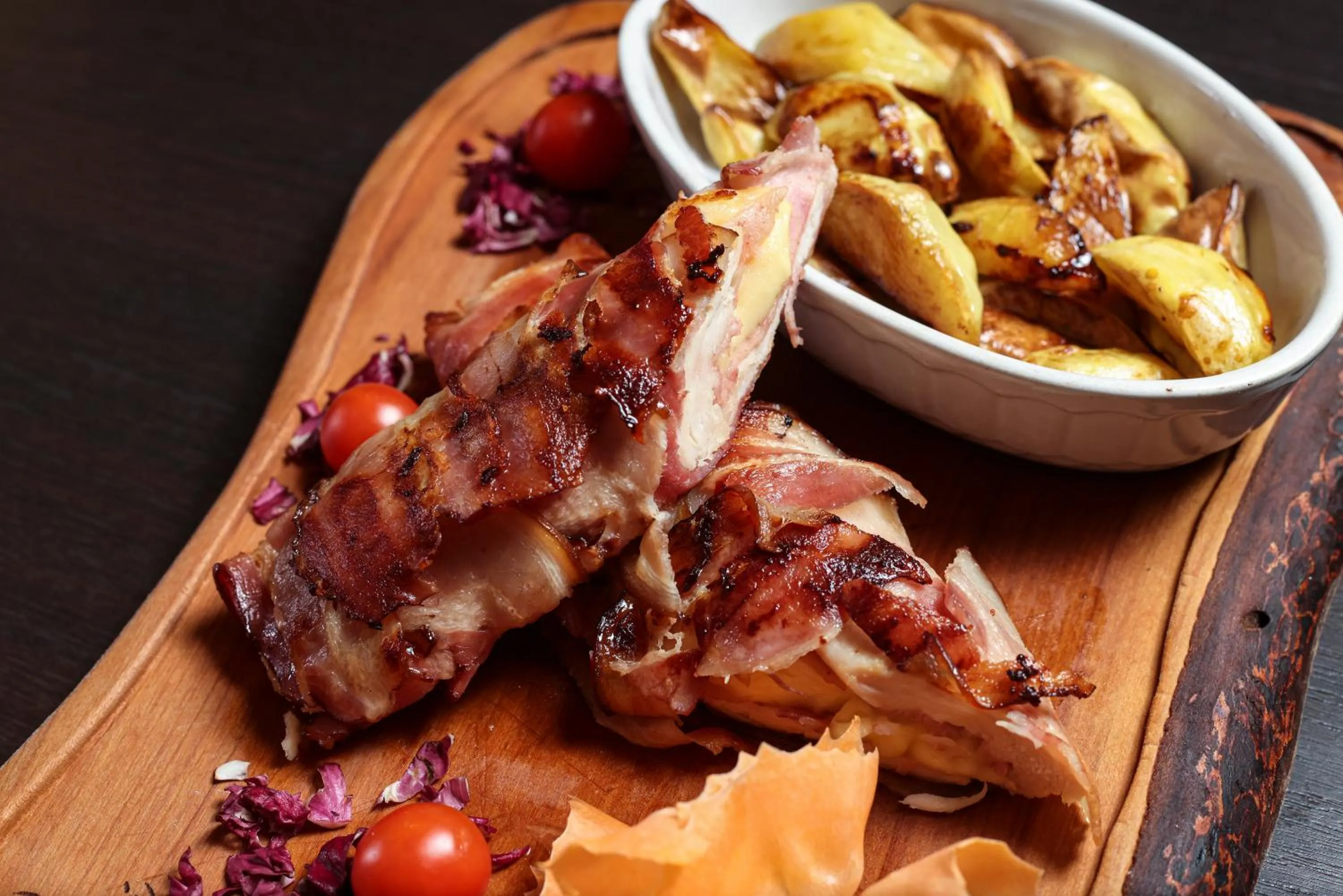 Restaurant/places to eat in Hotel Zagi