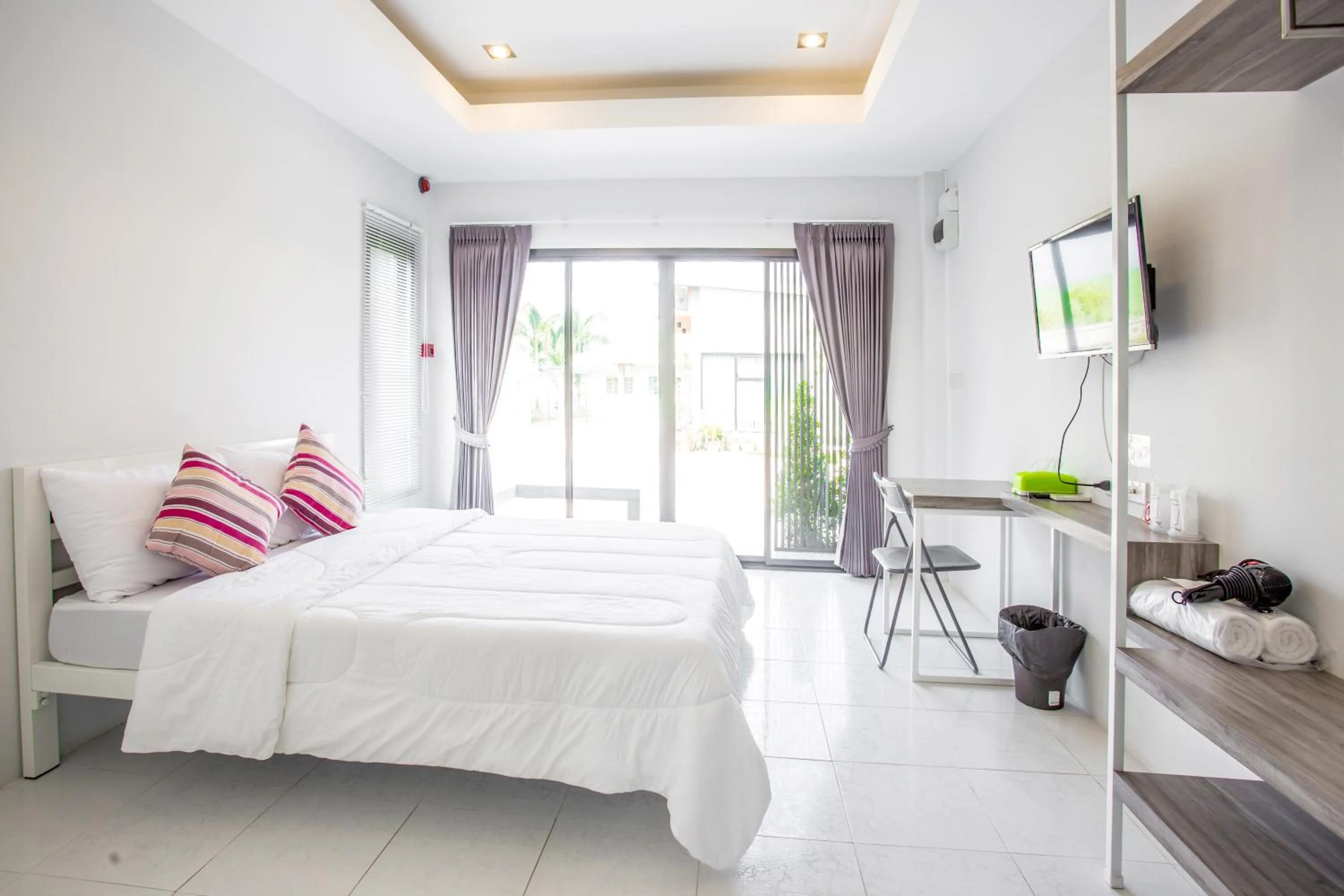 Bedroom, Bed in Baan Le Vimaan